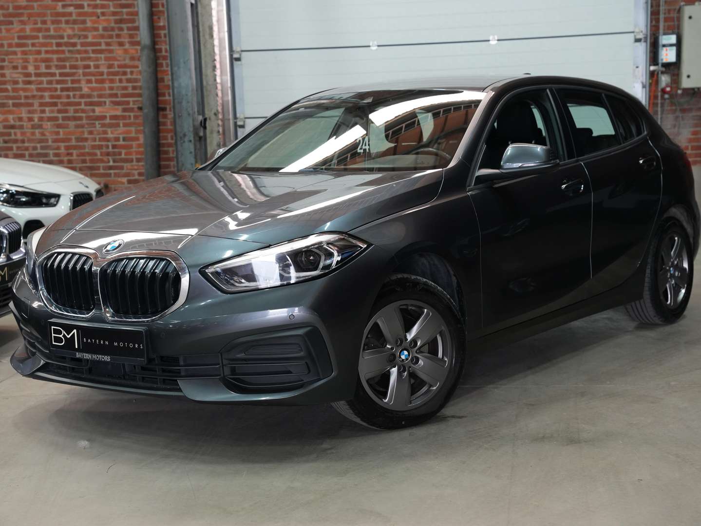 BMW 116 nuo 269 €/ mėn Dyzelinas 2020m. Sedanas Mechaninė