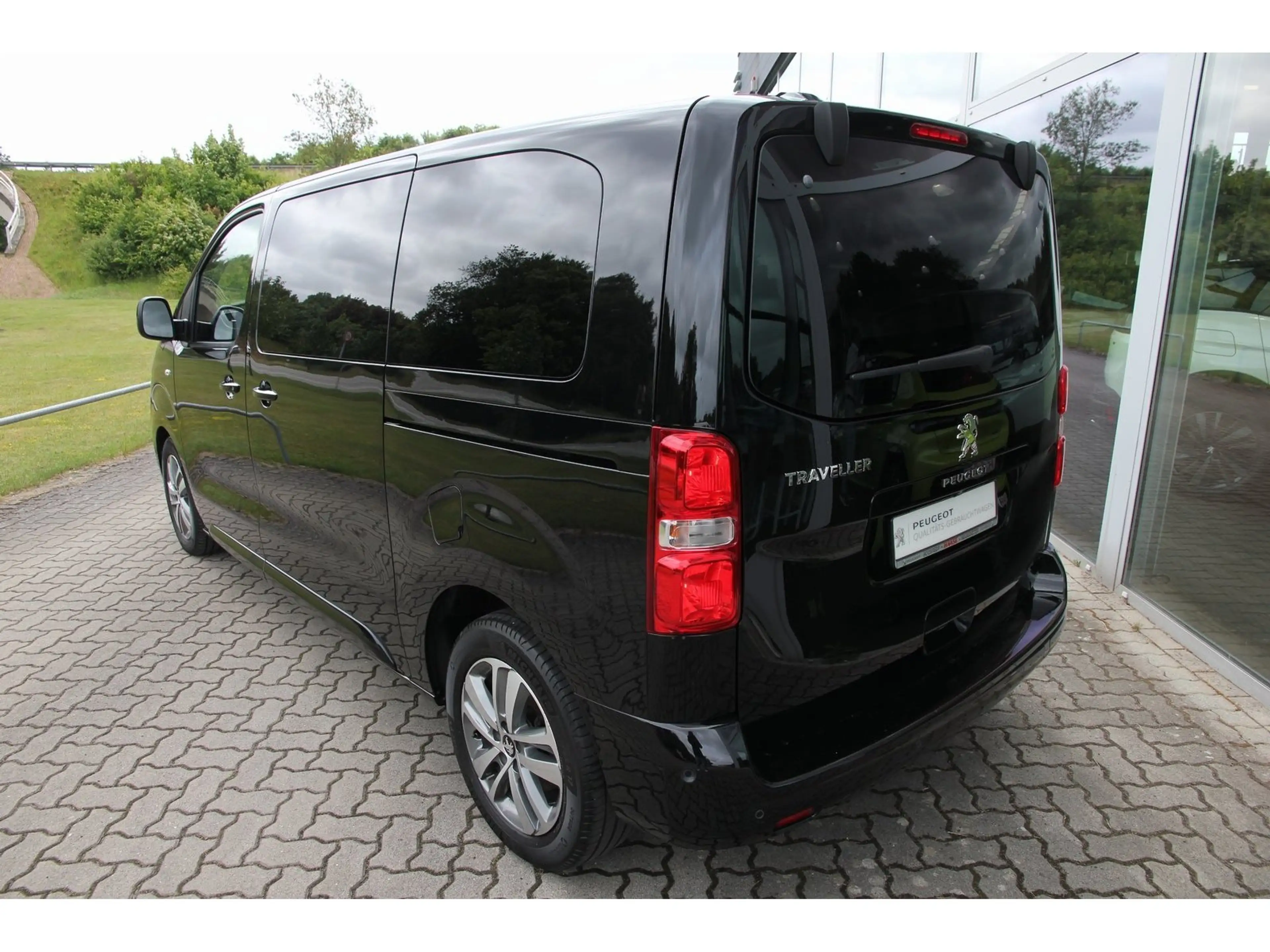 Peugeot Traveller L2 Allure BHDi 180 EAT8 Carplay 7 Sitz — photo 4