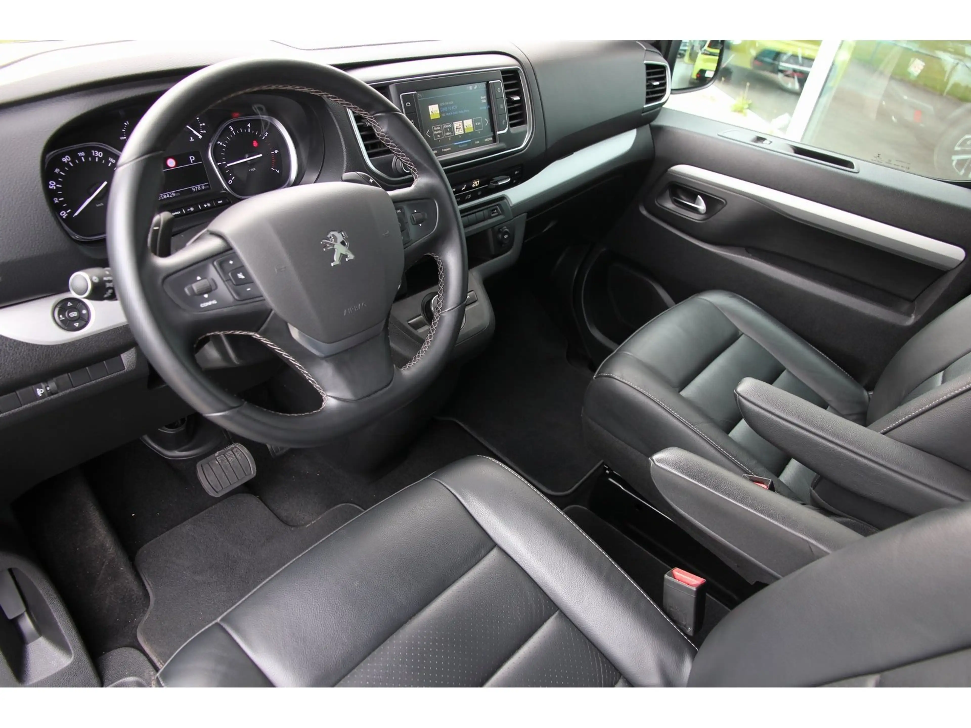 Peugeot Traveller L2 Allure BHDi 180 EAT8 Carplay 7 Sitz — photo 12