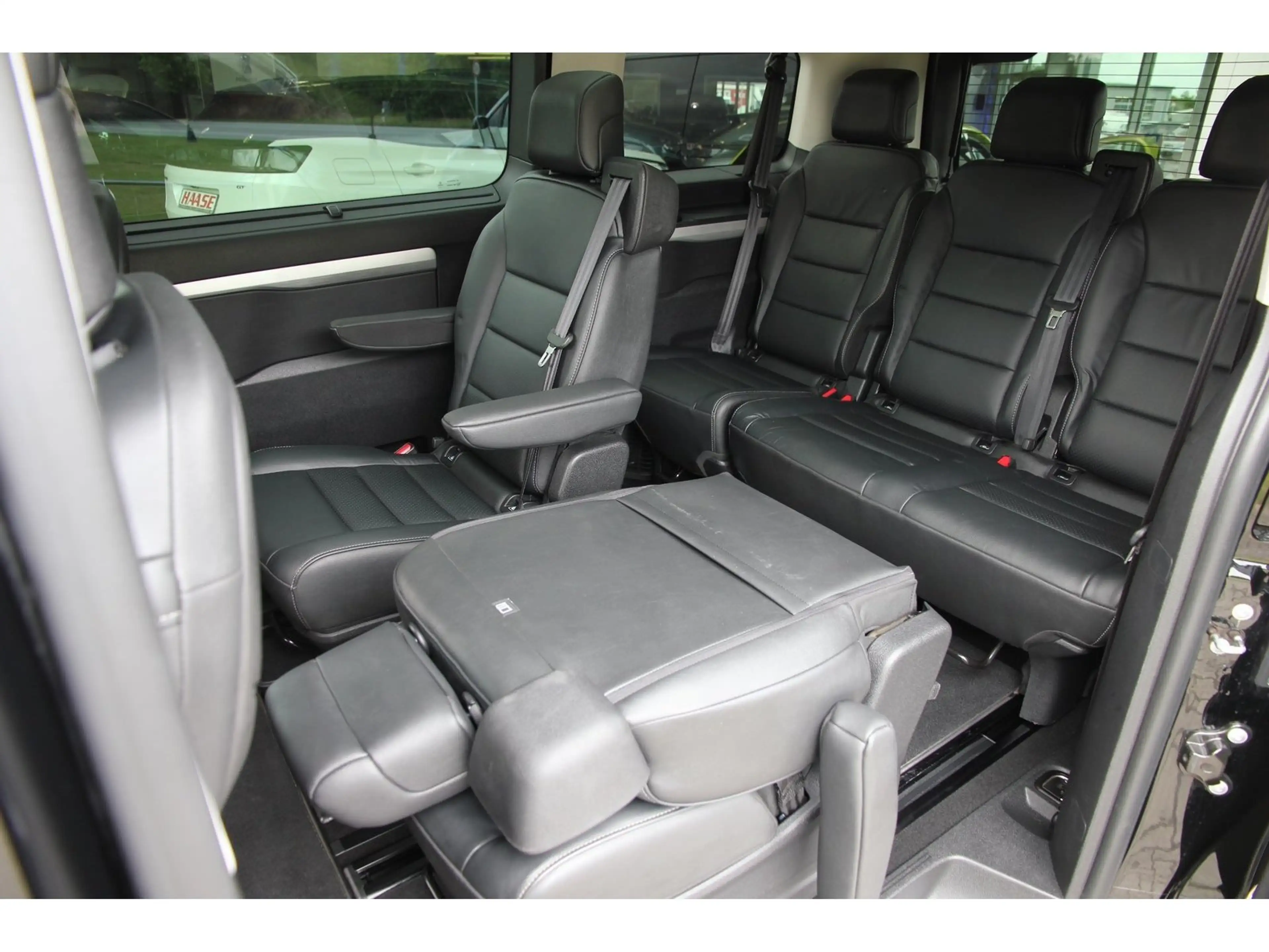 Peugeot Traveller L2 Allure BHDi 180 EAT8 Carplay 7 Sitz — photo 11