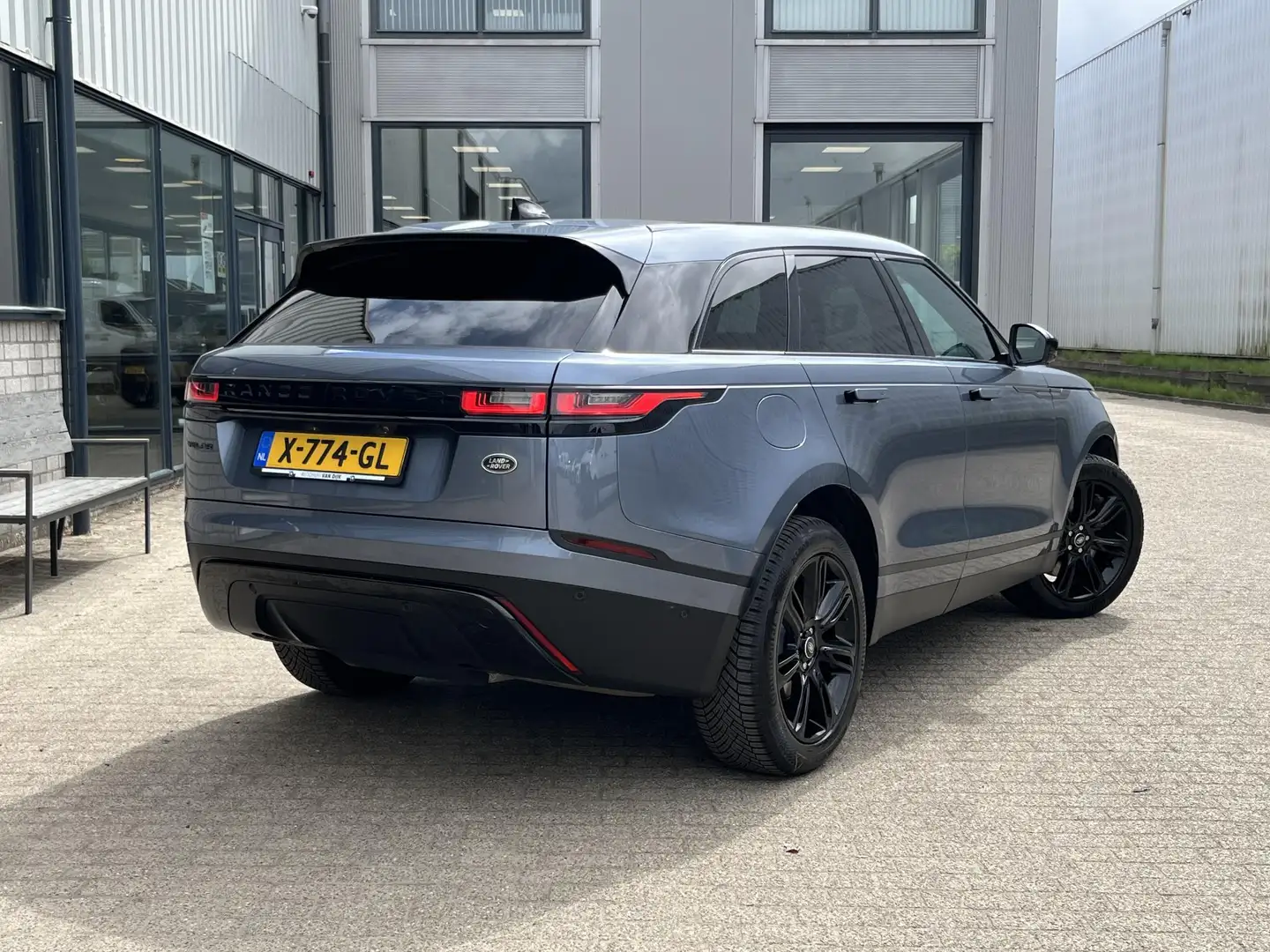 Land Rover Range Rover Velar 2.0 P400e SE | Historie / Adapt.Cruise / PanoramaD Blauw - 2