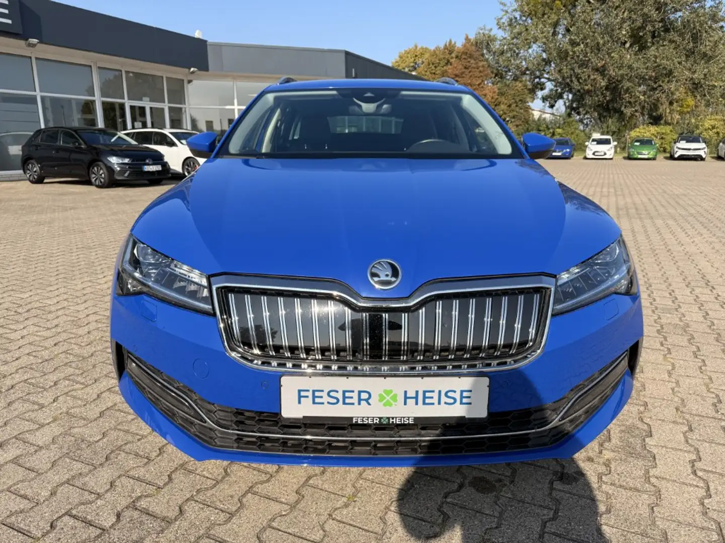 Skoda Superb Combi 1.4 TSI Style iV MatrixLED*ACC*Navi*DCC*VC*S Blauw - 2