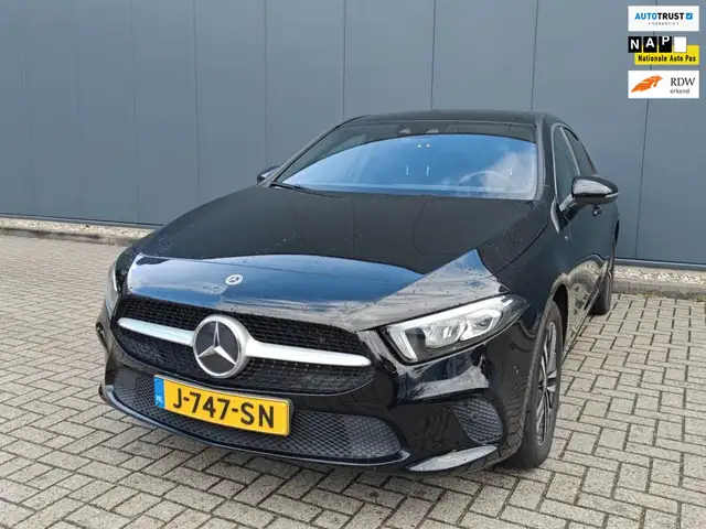 Mercedes-Benz A 250 e Business Solution Luxury Limited, AMG