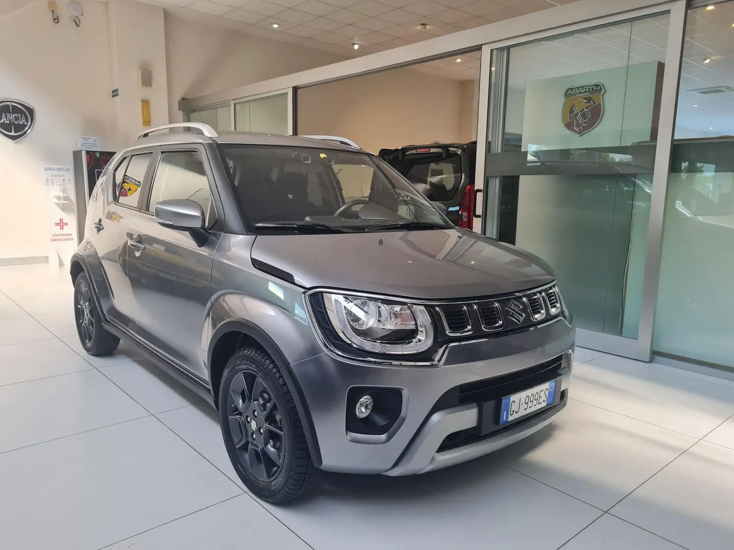 Suzuki Ignis TOP 1.2HYB AUT Šedá - 2