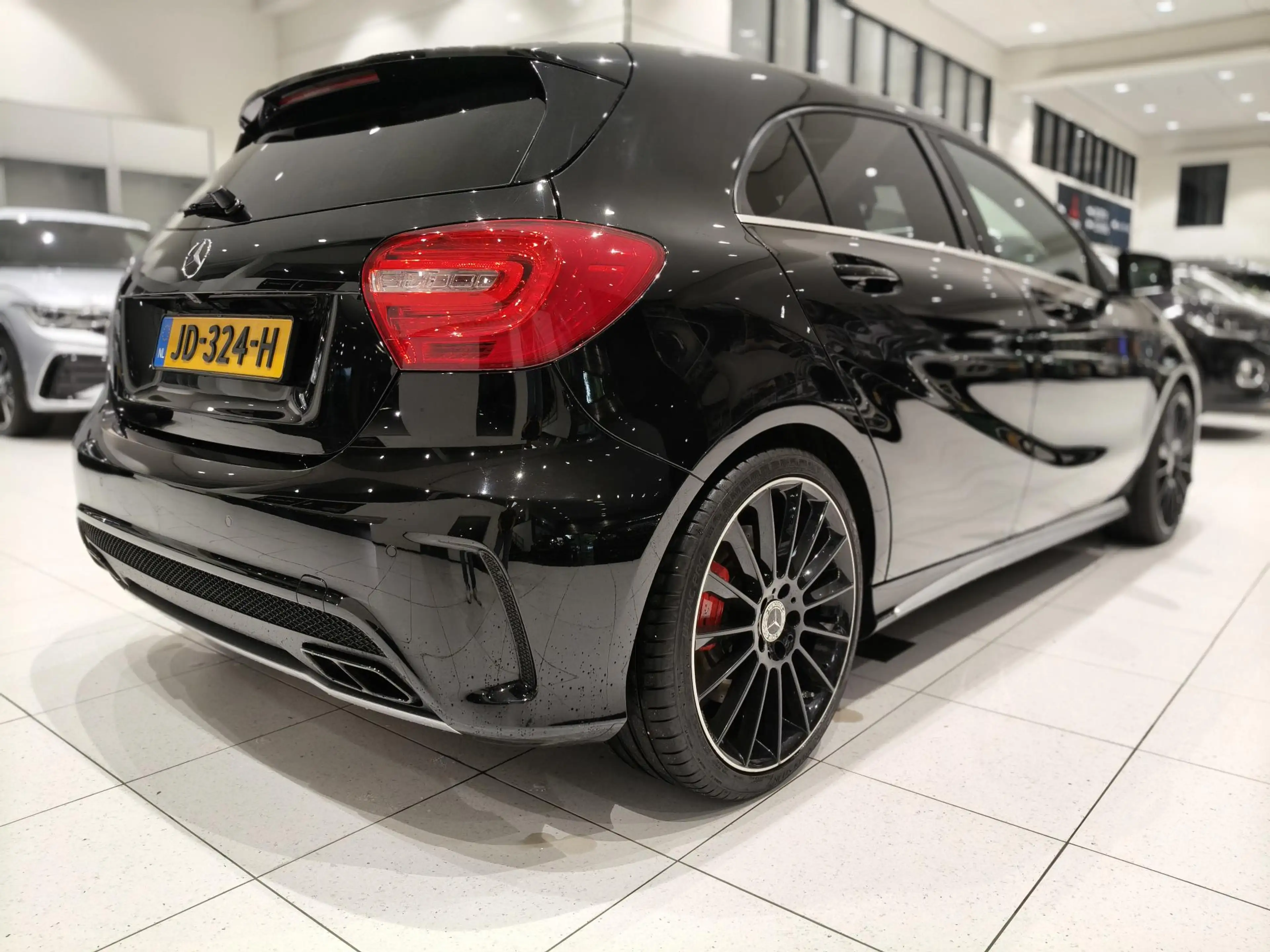 Mercedes-Benz A 45 AMG 4MATIC AMG Sportstoelen Preformance | Apple Carpl — photo 2