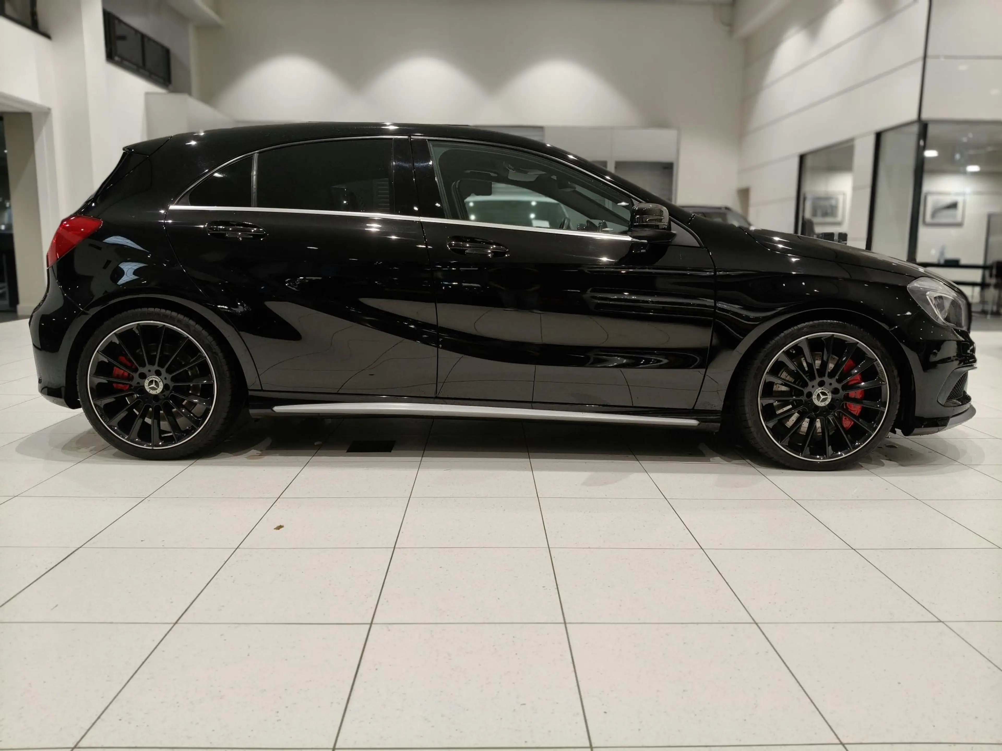 Mercedes-Benz A 45 AMG 4MATIC AMG Sportstoelen Preformance | Apple Carpl — photo 13