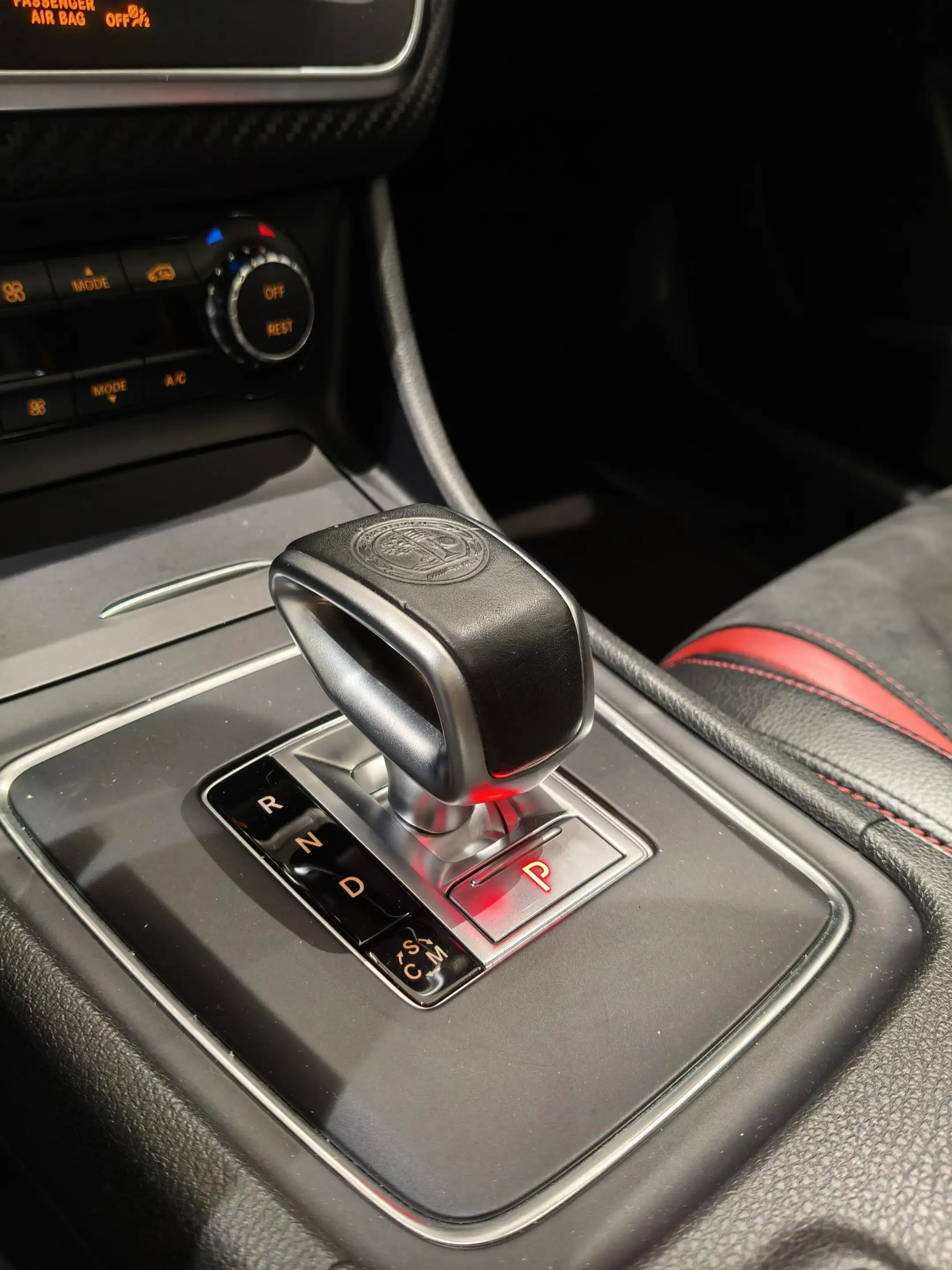 Mercedes-Benz A 45 AMG 4MATIC AMG Sportstoelen Preformance | Apple Carpl — photo 20