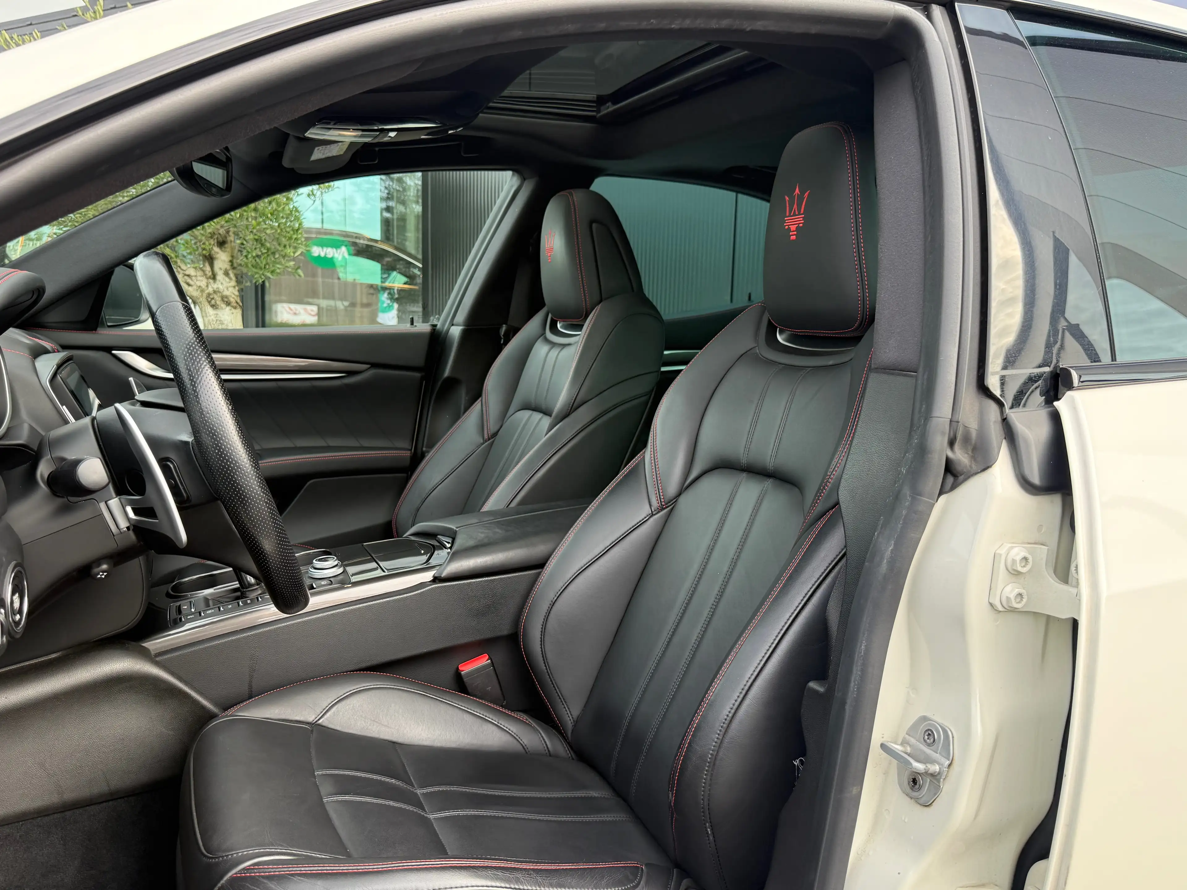 Maserati Ghibli 3.0 V6 BiTurbo GranSport Full option !! — photo 11