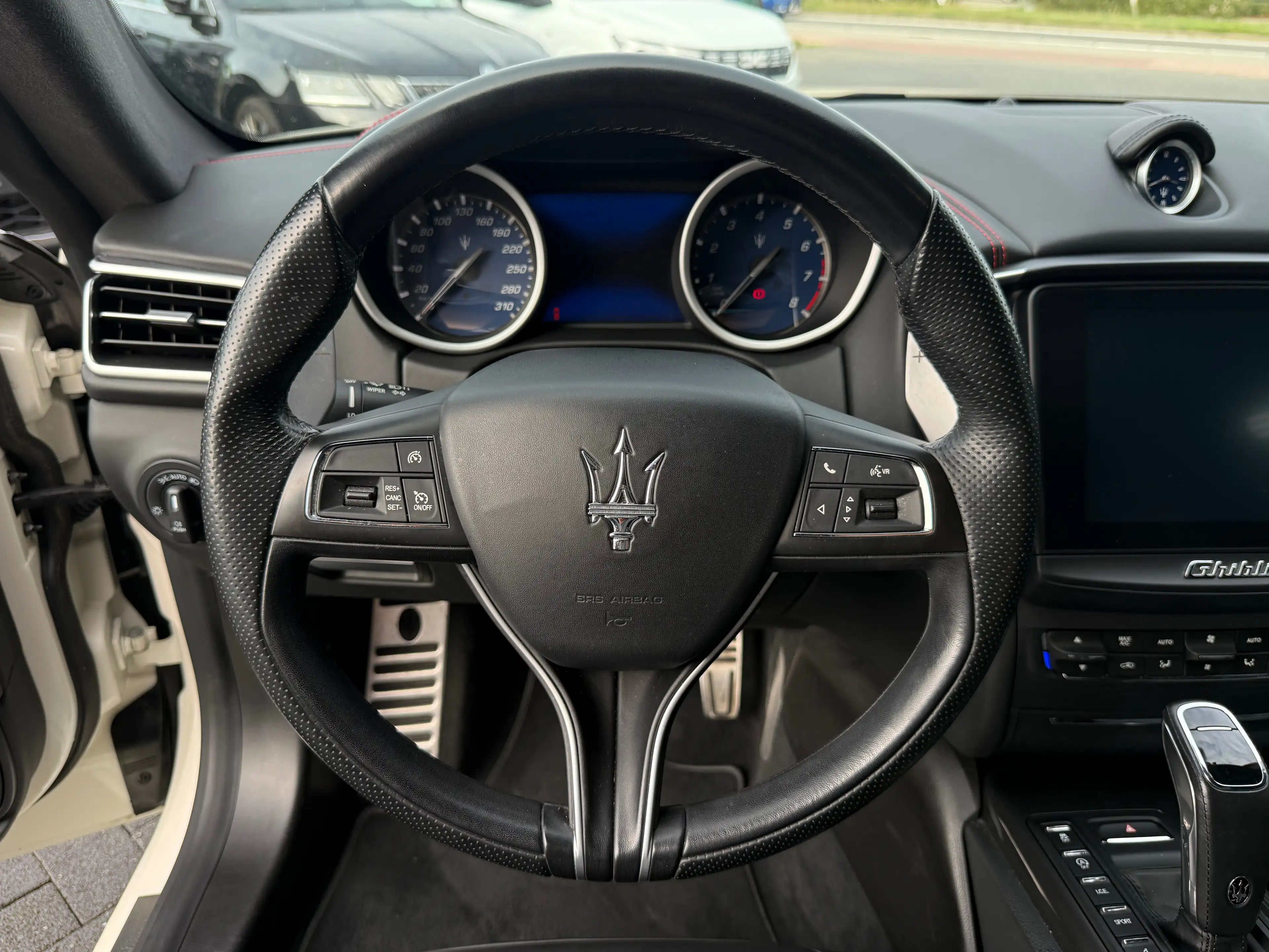 Maserati Ghibli 3.0 V6 BiTurbo GranSport Full option !! — photo 9