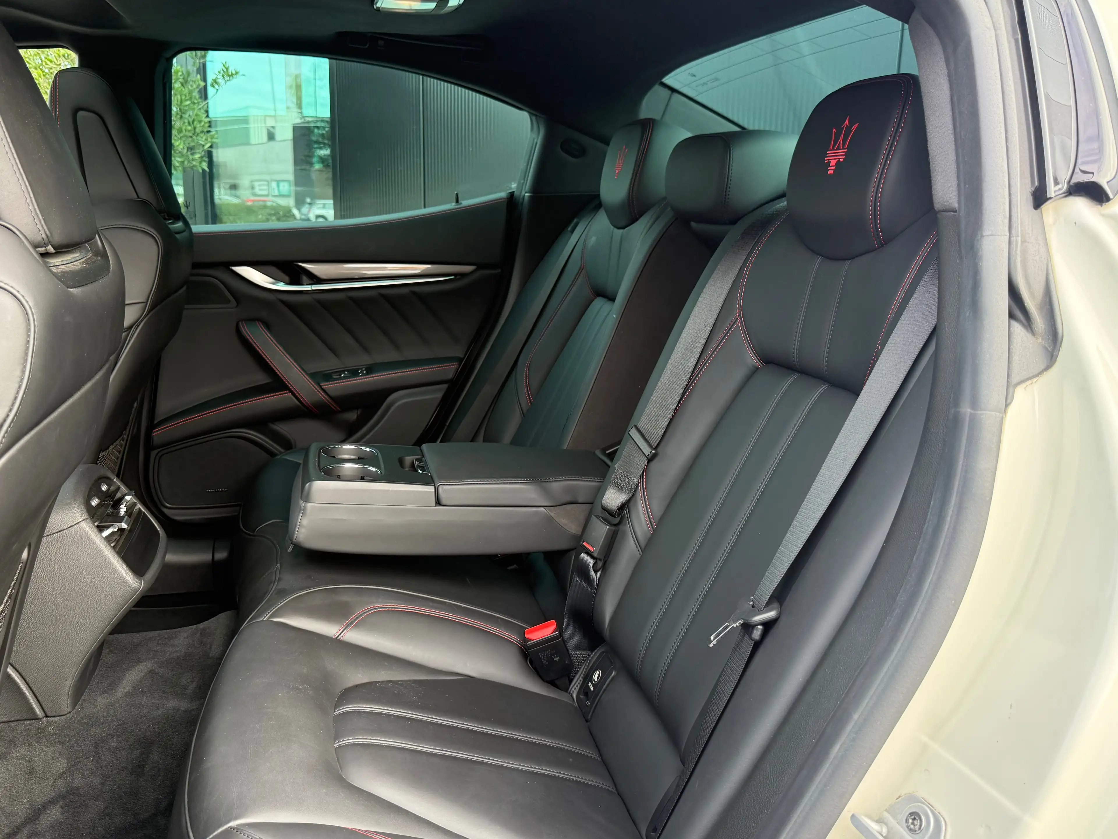 Maserati Ghibli 3.0 V6 BiTurbo GranSport Full option !! — photo 12