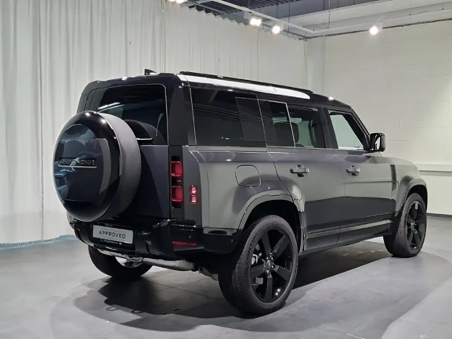 Land Rover Defender 110 D300 X-Dynamic HSE Grau - 2