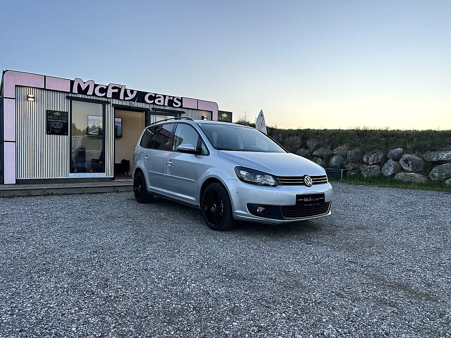 Volkswagen Touran Karat 1,6 TDI - ANHÄNGERKUPPLUNG - WENIG KM - P... Grau - 2