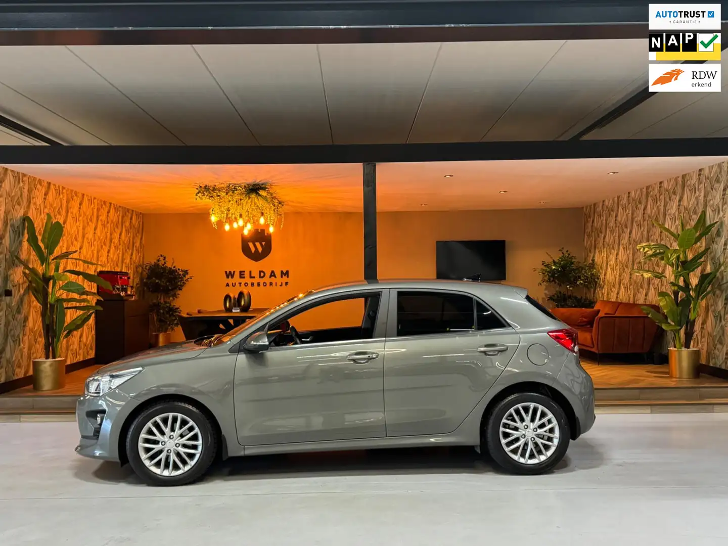 Kia Rio 1.0 T-GDi MHEV DynamicPlusLine 7JR Fabrieksgaranti Grijs - 1