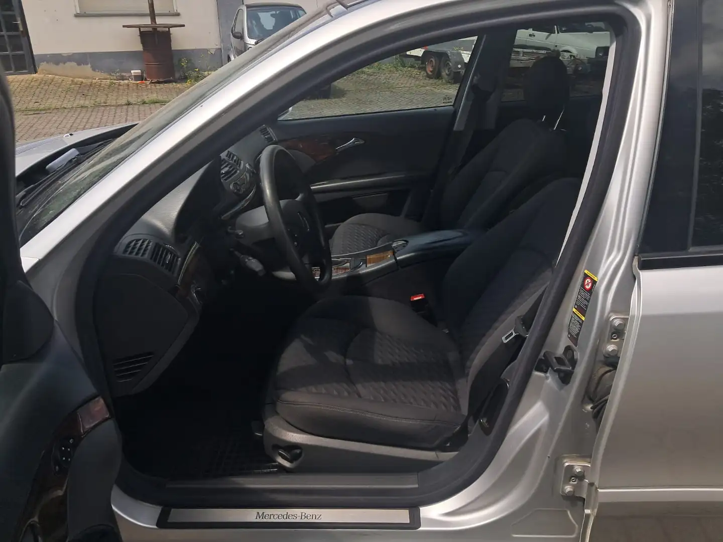 Mercedes-Benz E 200 Kompressor Automatik Classic - 2