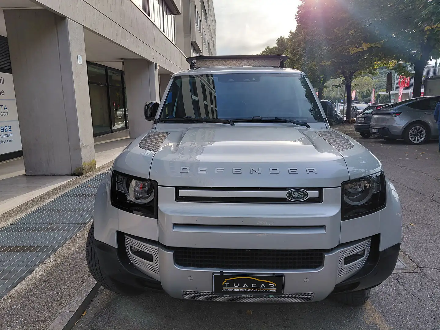 Land Rover Defender SE D 250 MHEV Argento - 2