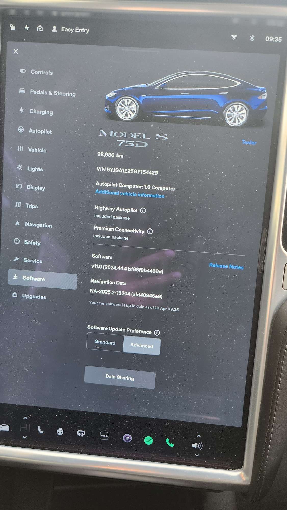 2016 Tesla Model S 75D thumb 9