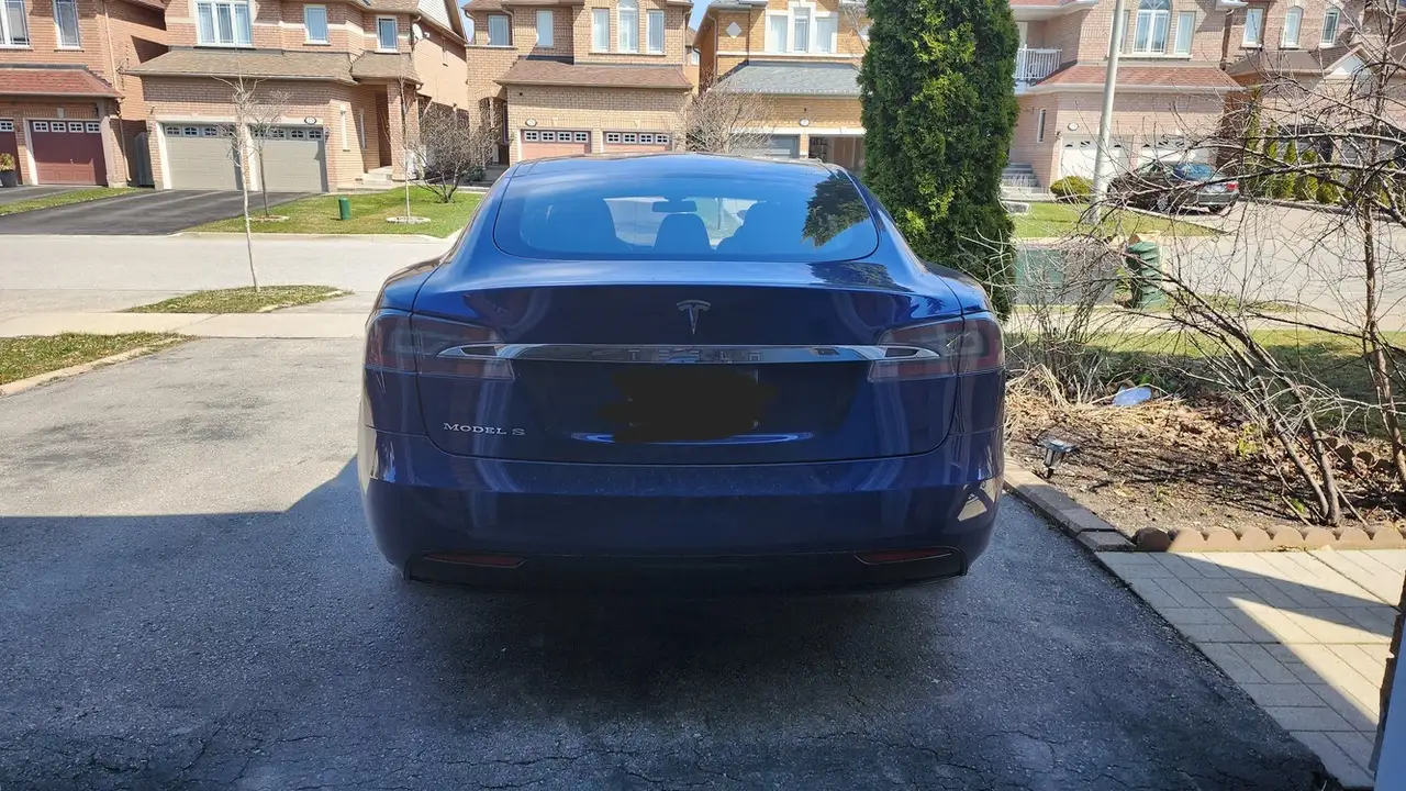 Tesla Model S снимка Tesla Model S