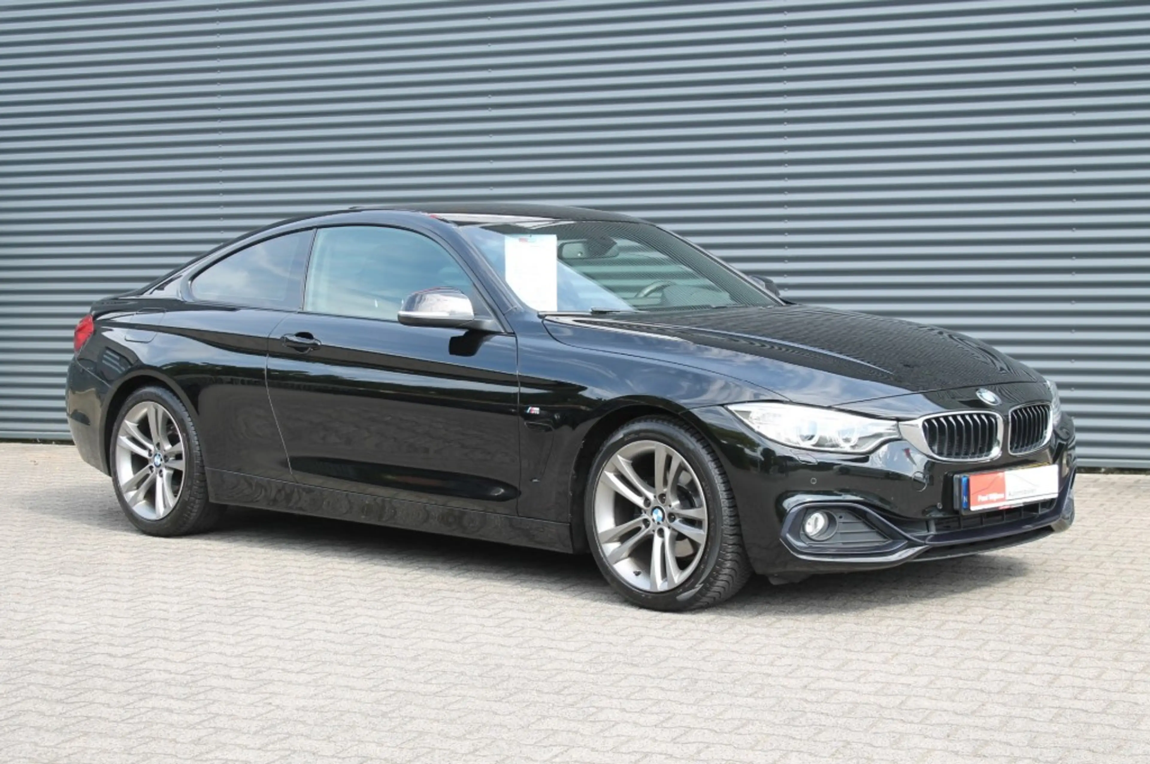 BMW 420 BMW 420i Coupe Executive Uitv. NAVIGATIE