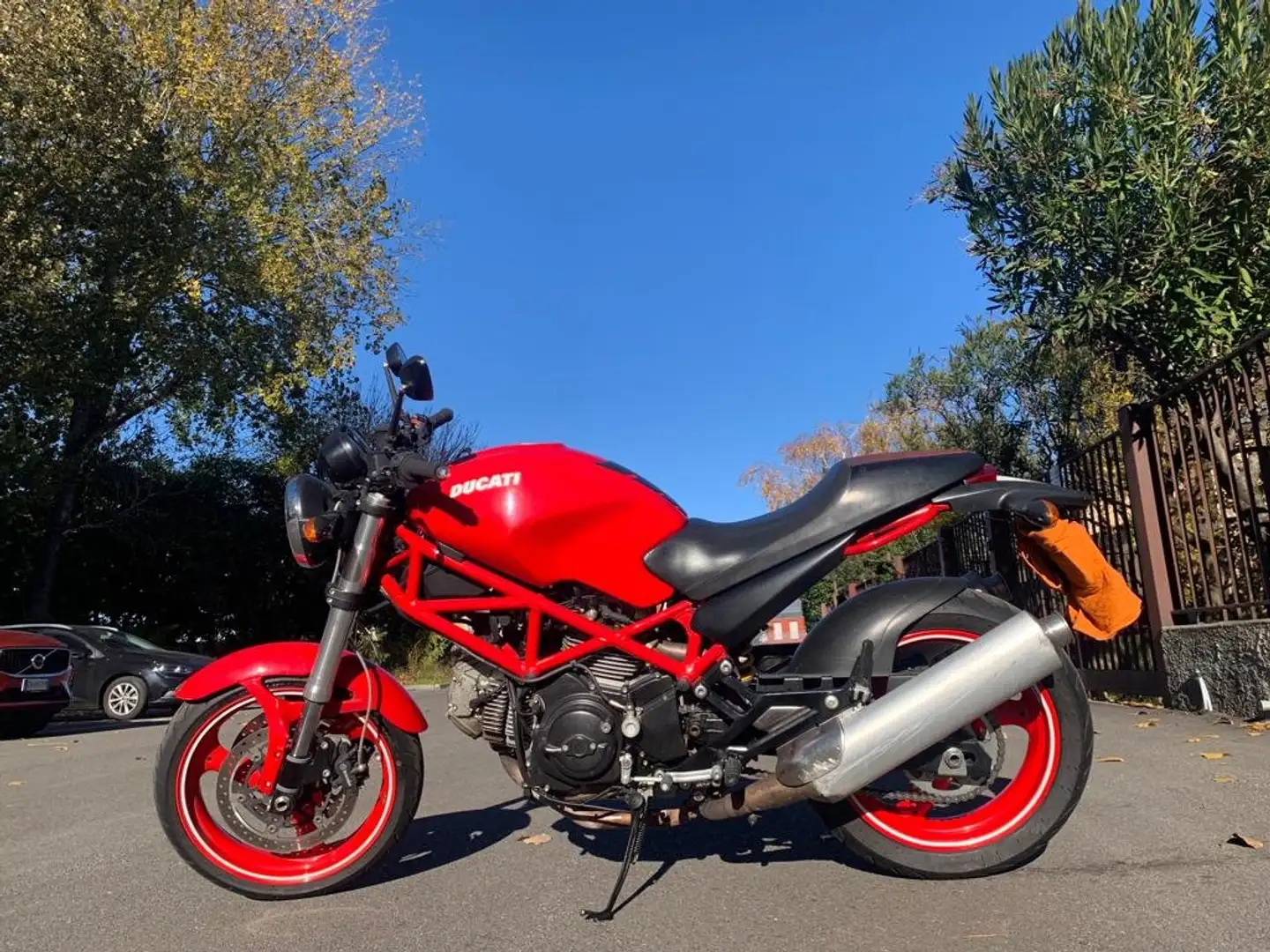 Ducati Monster 695 Piros - 1