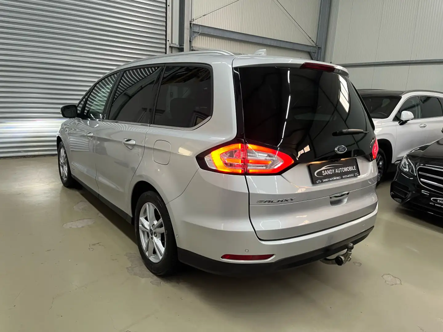 Ford Galaxy Titanium AWD 7.Sitzer AHK Kamer Vor+Hi Pa Argent - 2