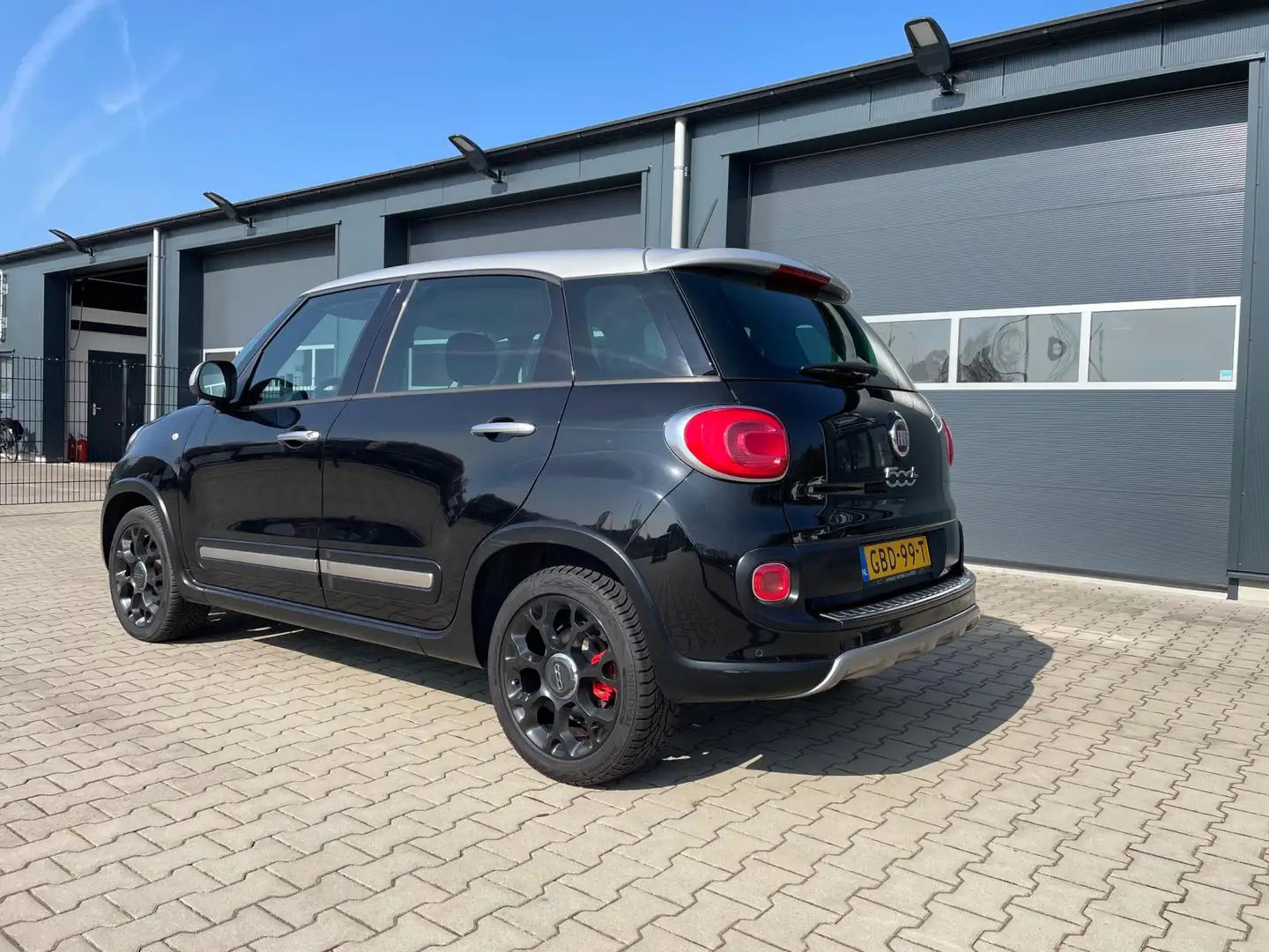 Fiat 500L 1.4-T-Jet Trekking 120 pk !!! Zwart - 2