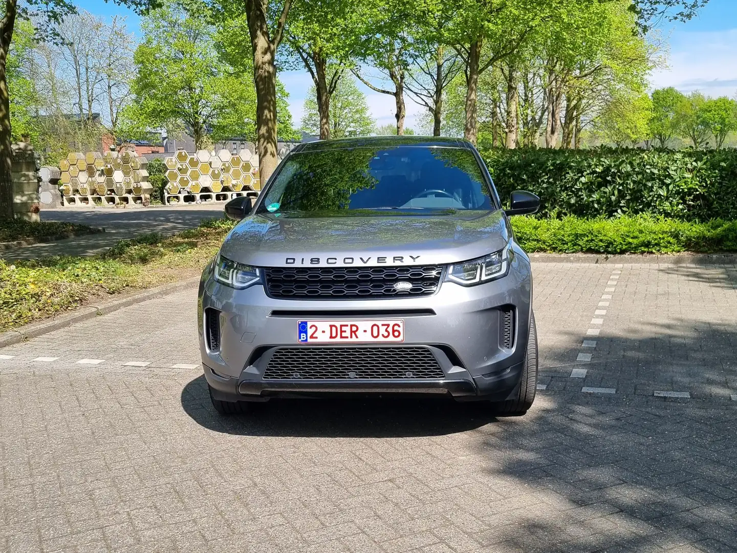 Land Rover Discovery Sport Discovery Sport D150 R-Dynamic Grijs - 2