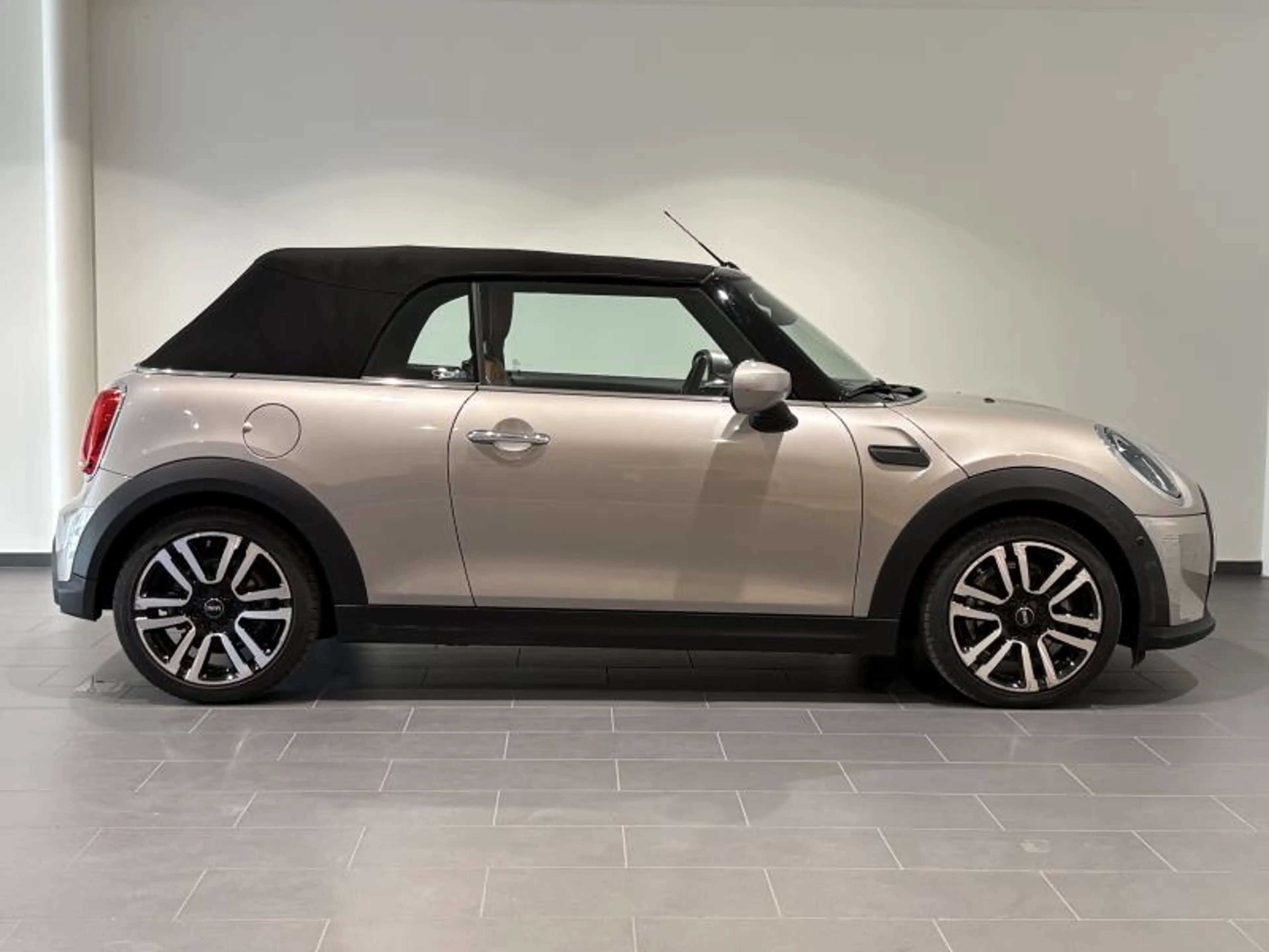 MINI Cooper Cabrio Mini Cooper Cabrio — photo 3