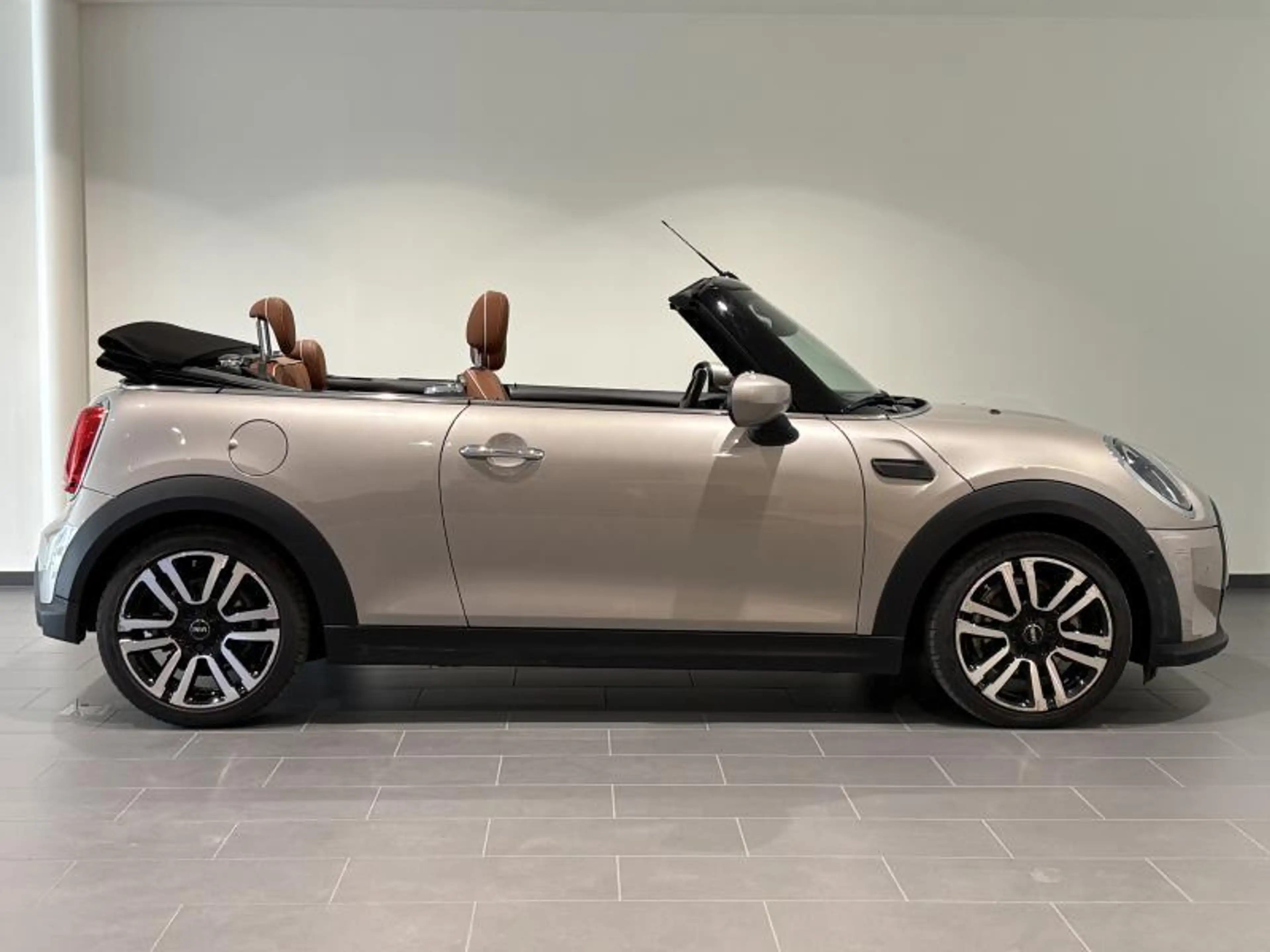 MINI Cooper Cabrio Mini Cooper Cabrio — photo 4