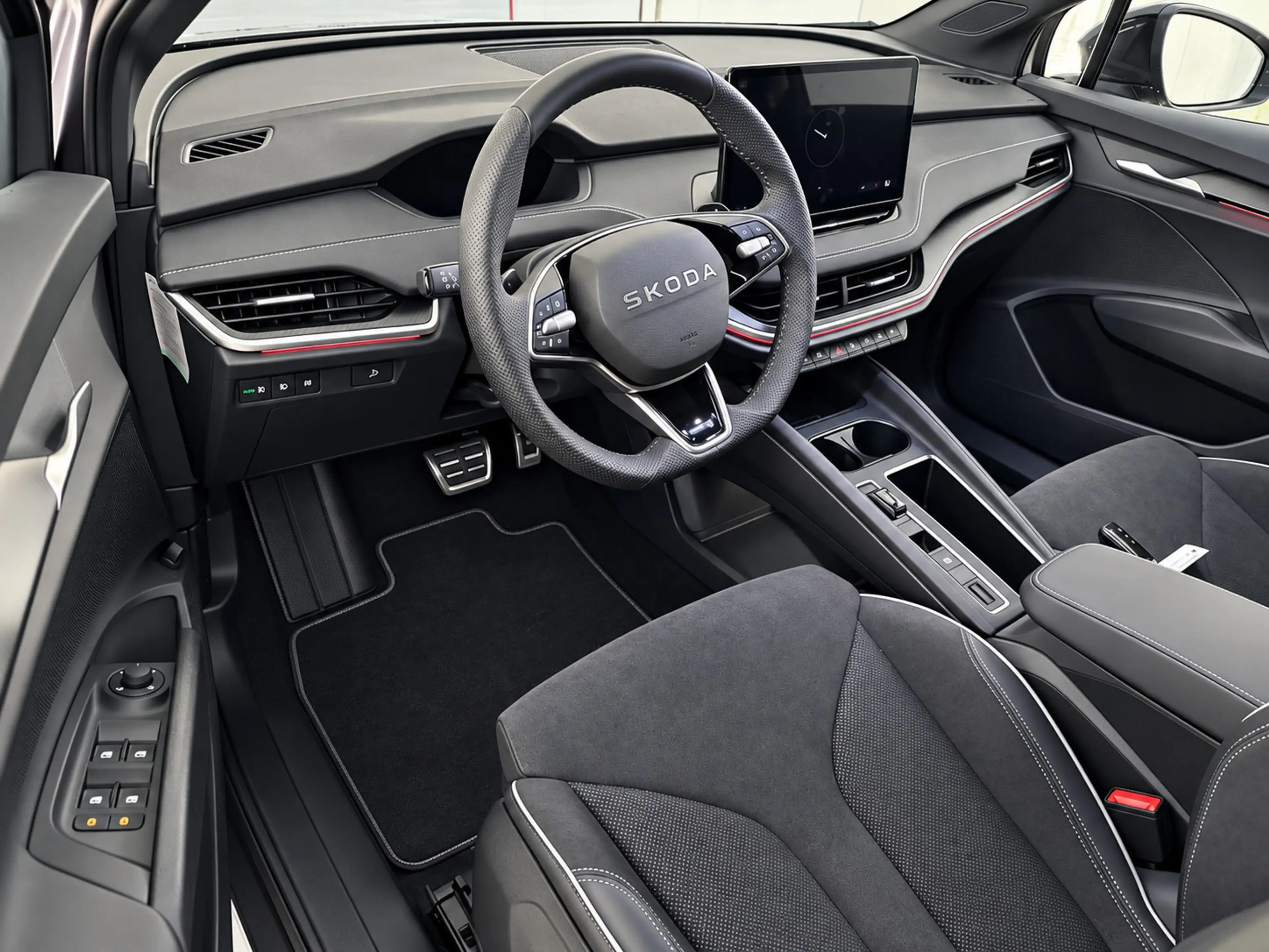 Skoda Elroq 85 Sportline Soh 100% Carplay ACC Trekhaak — photo 3