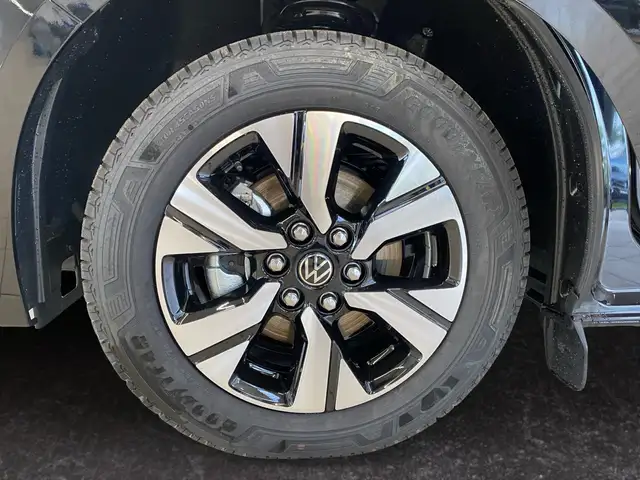 Volkswagen Transporter view 15