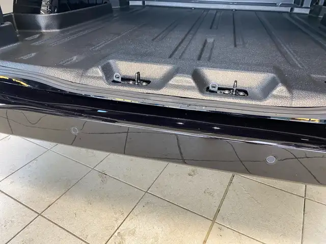 Volkswagen Transporter view 16