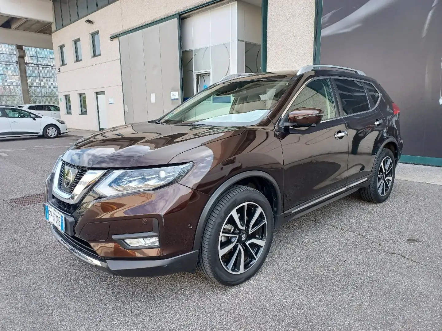 Nissan X-Trail 2.0 dCi 4WD Tekna Grigio - 2