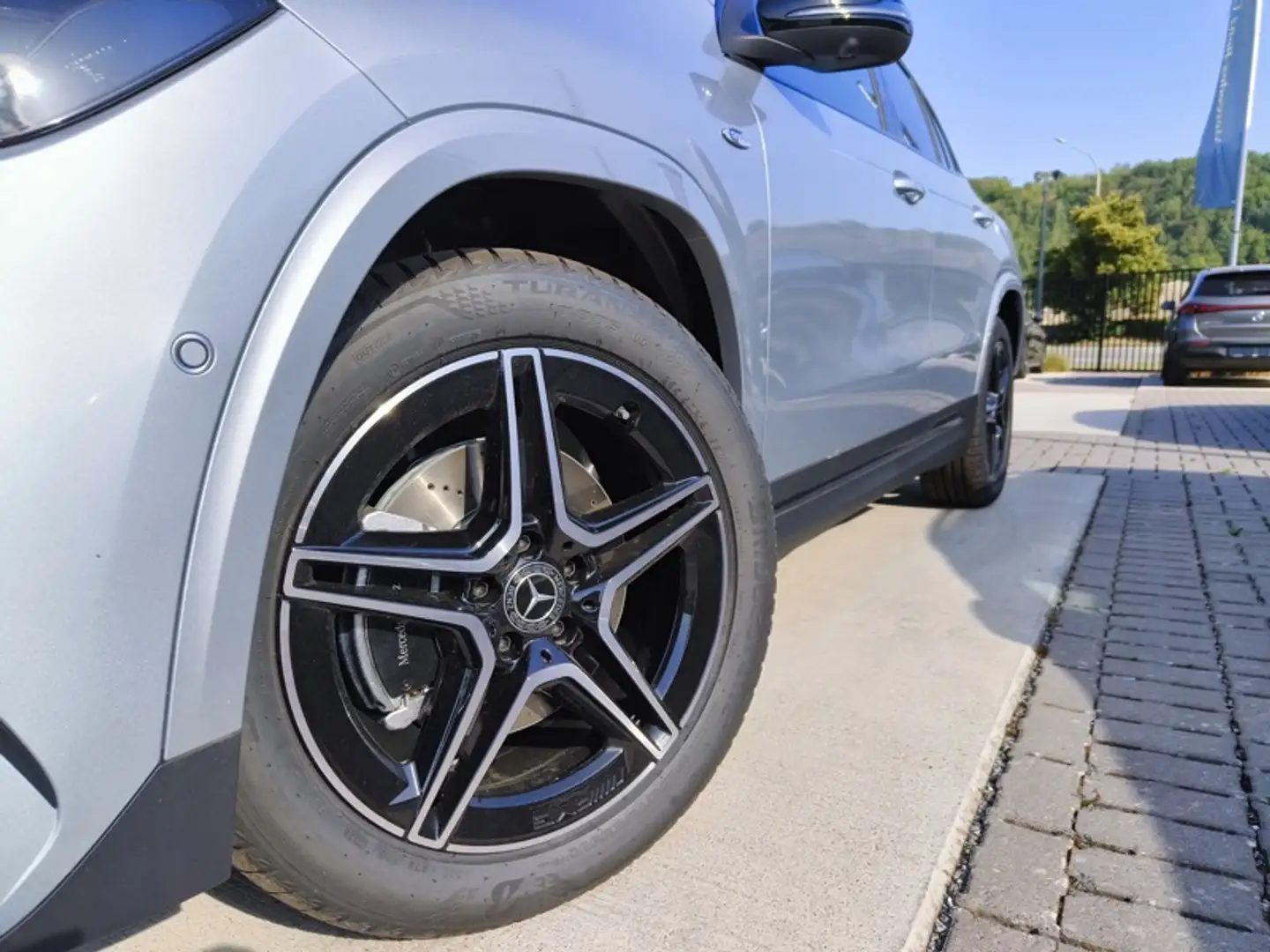 Mercedes-Benz GLA 250 250 e AMG Line - SAGA Huy (+32 85 23 69 00) Grijs - 2