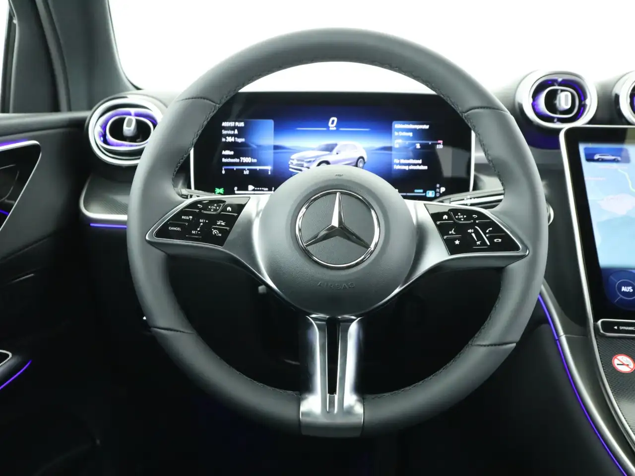 Mercedes-Benz GLC 2026 — фото 11