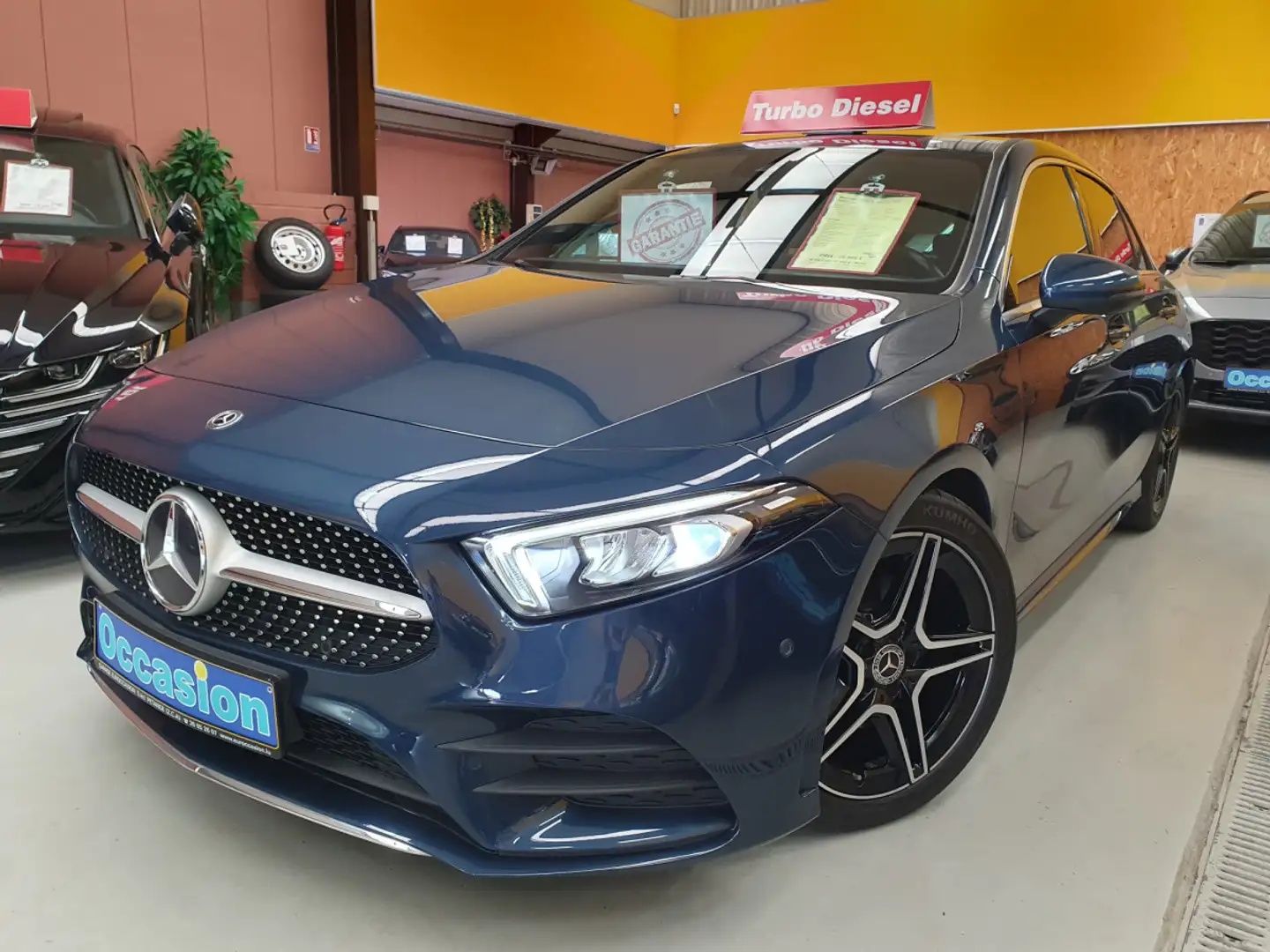 Mercedes-Benz A 180 CDI DCT AMG LINE Bleu - 1