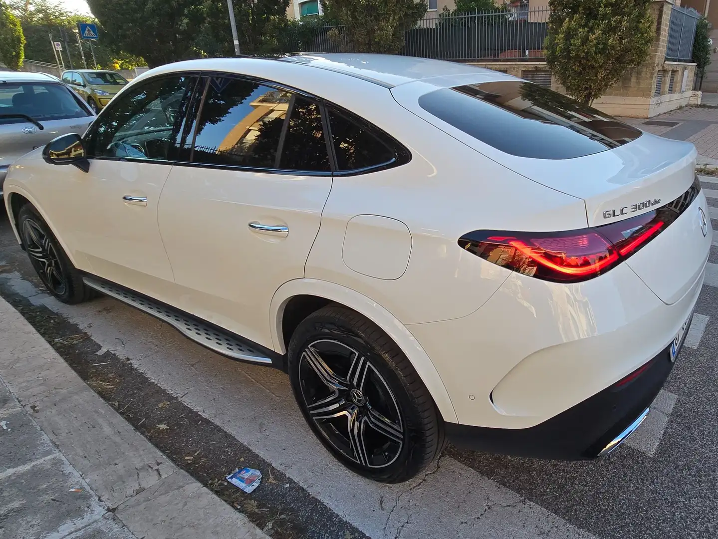 Mercedes-Benz GLC 300 GLC Coupe 300 de phev AMG Line Premium 4matic auto Bianco - 2