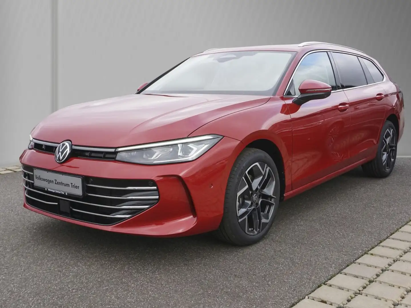 Volkswagen Passat Variant 2.0 TDI DSG Elegance AHK, Pano Rot - 2