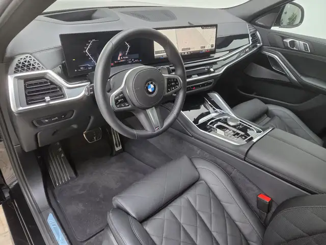 BMW X6 view 8