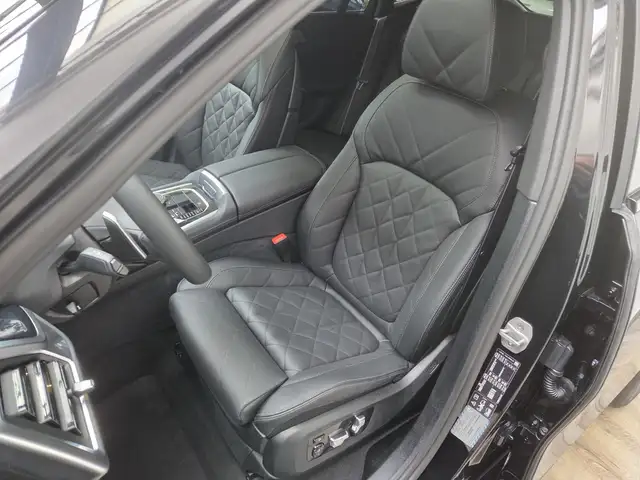 BMW X6 view 15