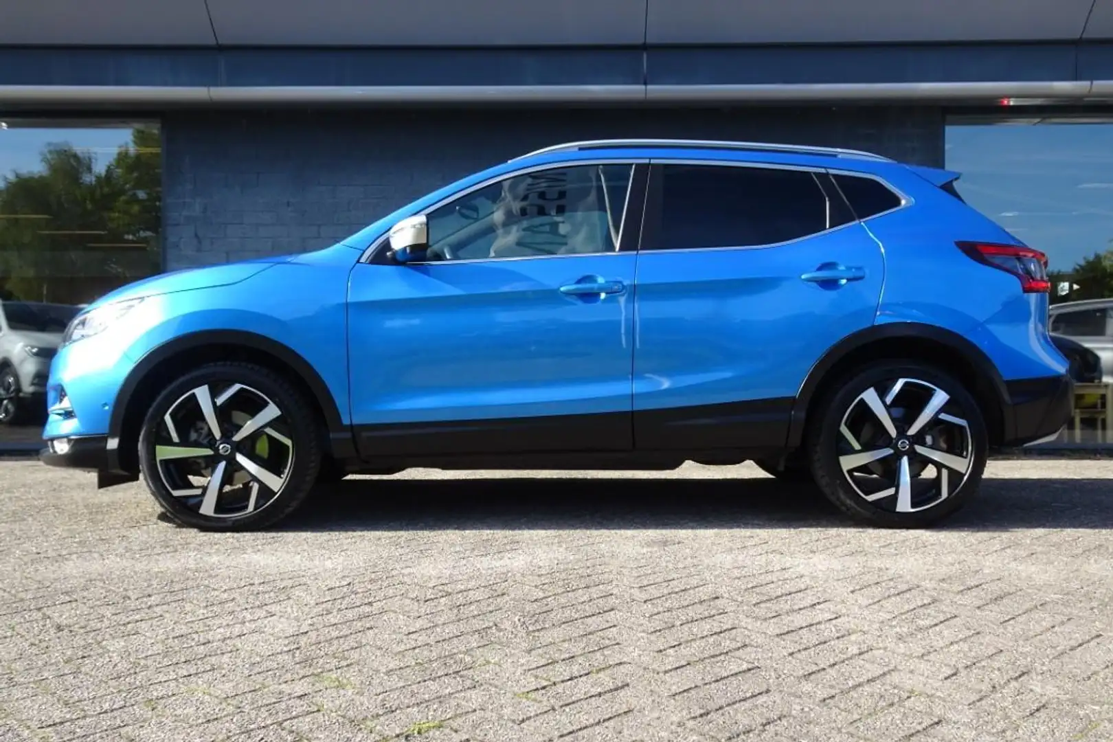 Nissan Qashqai 1.3 DIG-T 140pk Tekna+ Blauw - 2