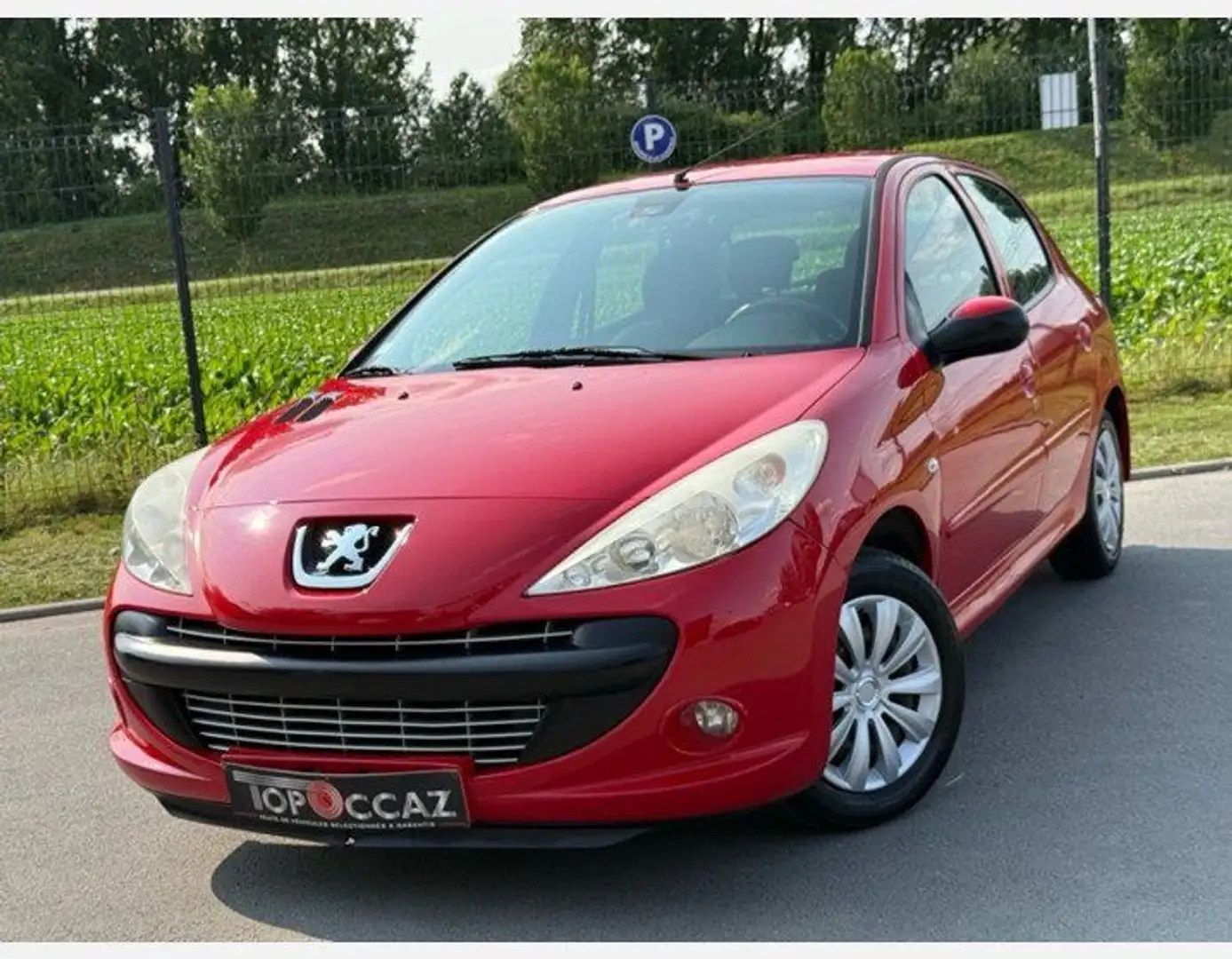 Peugeot 206 %2B 1.4 ESS 75CH TRENDY 5P * 110.000KM * 2010 * CL Rouge - 1