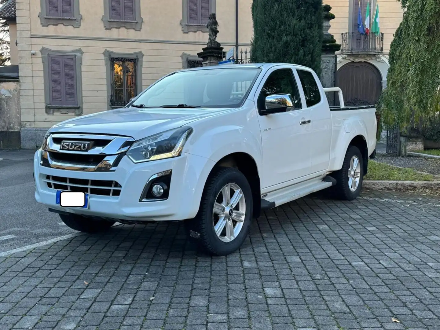 Isuzu D-Max 1.9 Space Cab Solar Plus A/T 4WD A/C Gancio Білий - 1
