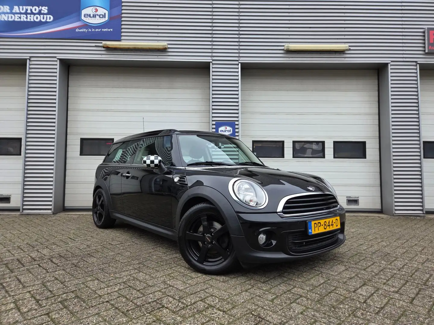 MINI One Clubman Mini 1.6 Zwart - 2