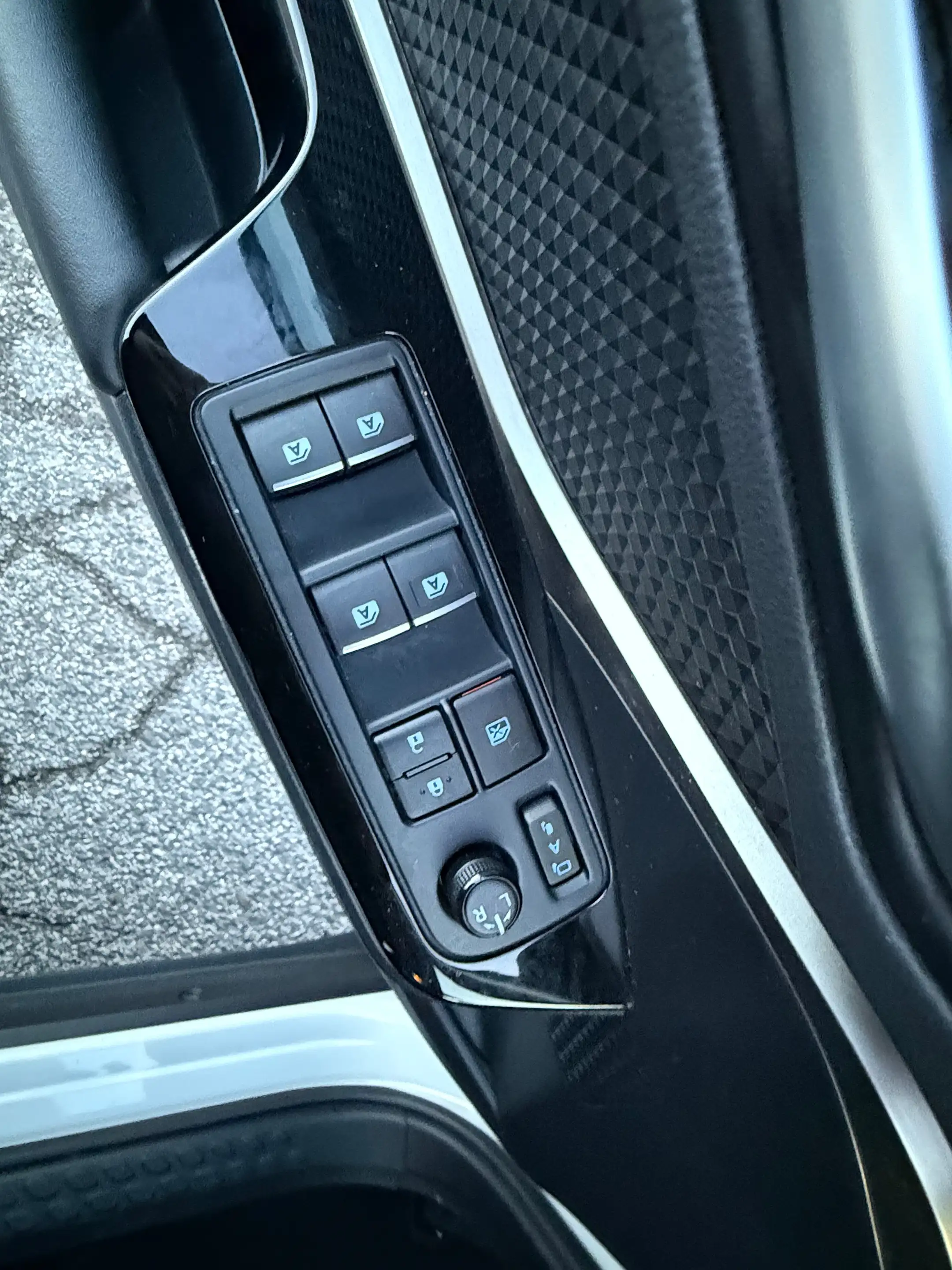 Toyota C-HR — photo 15