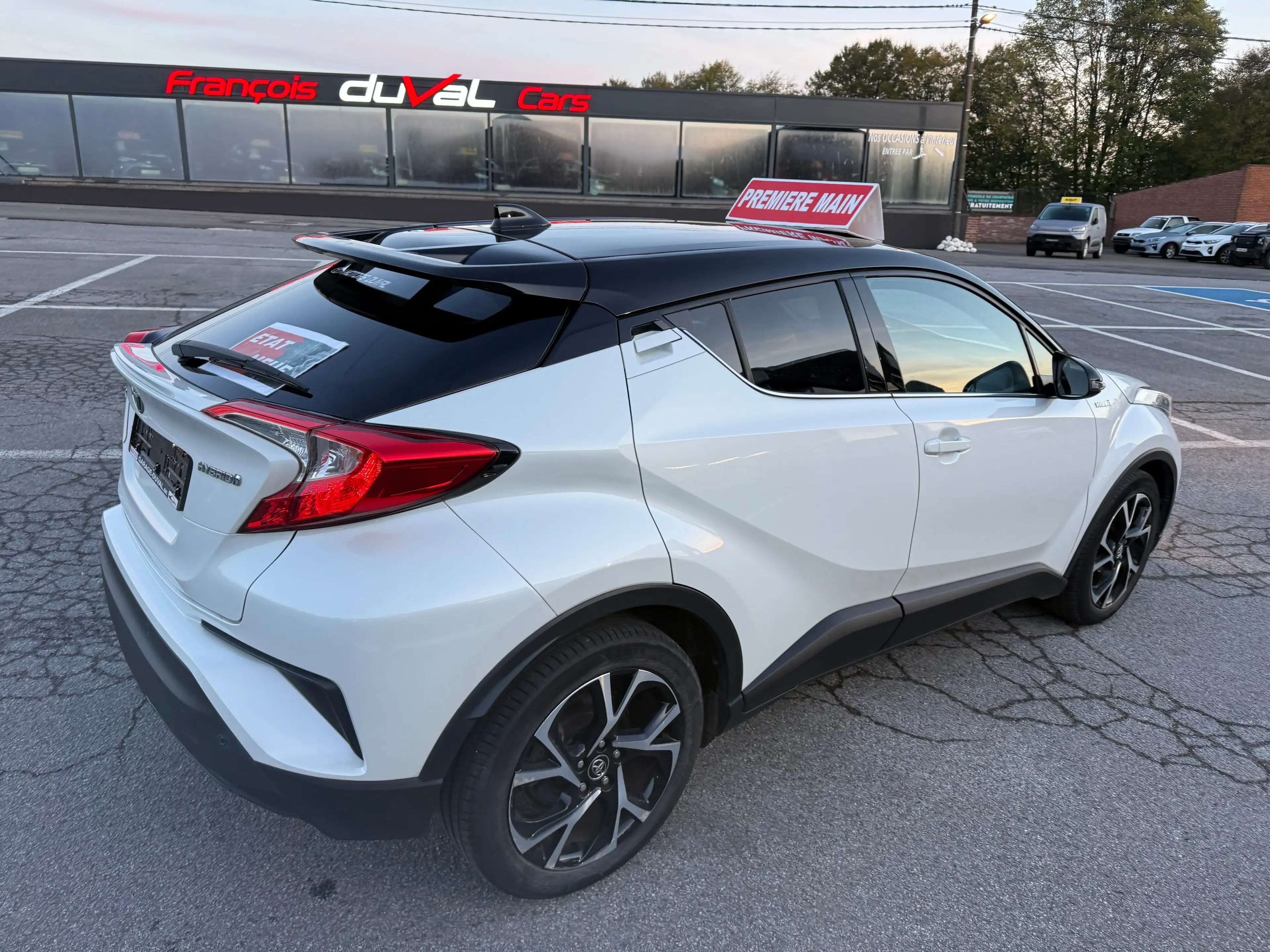 Toyota C-HR — photo 8