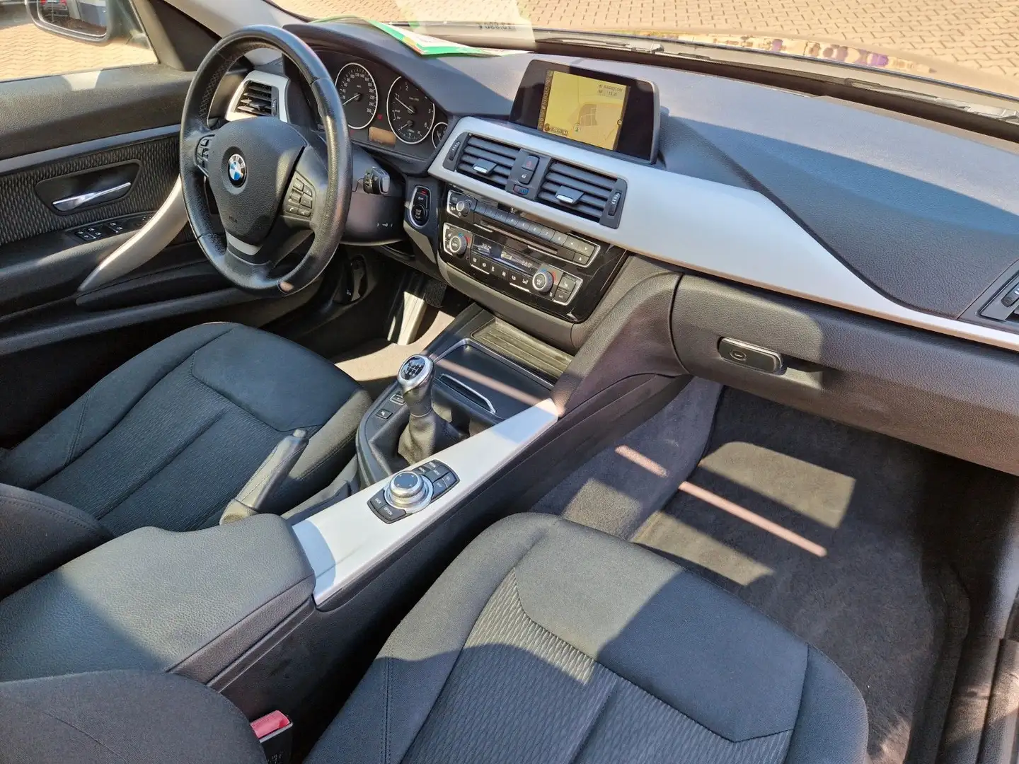 BMW 320 d xDrive GT Advantage Navi/ Schiebedach/1.Hd Blau - 2