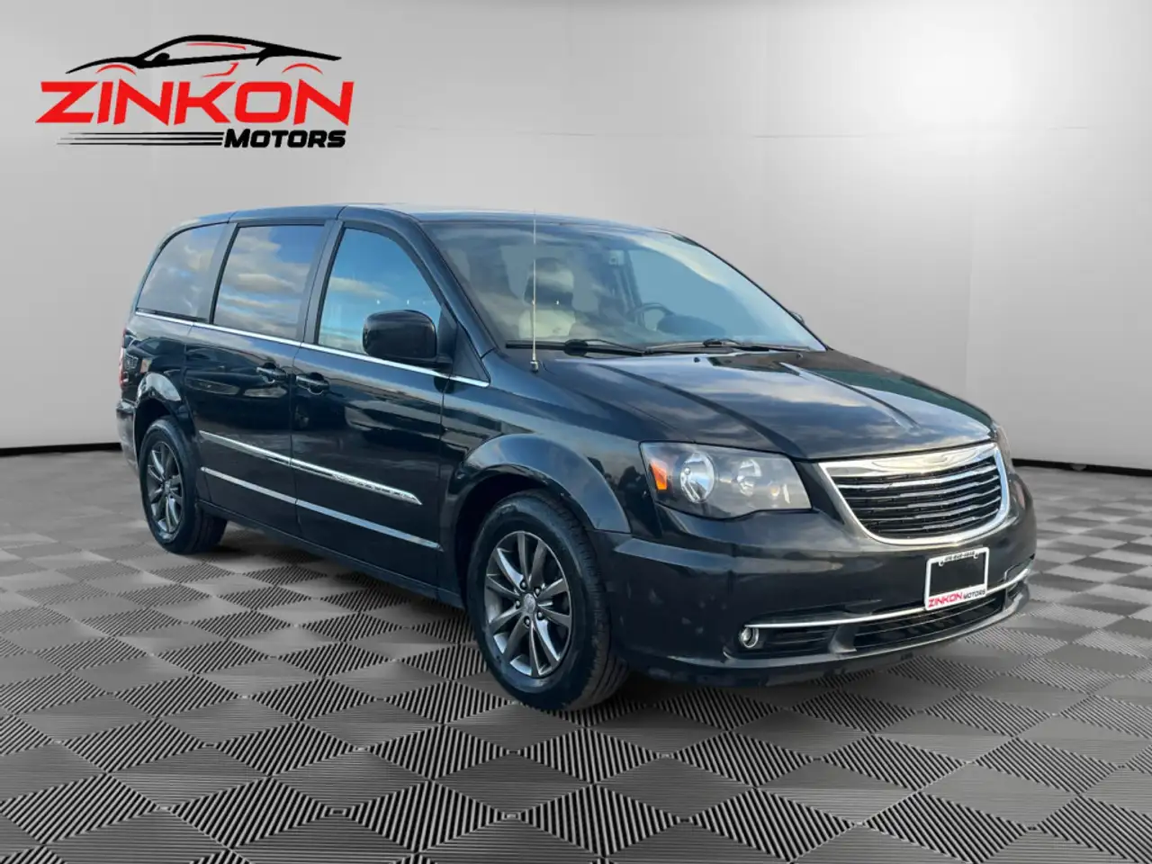 Chrysler Town & Country снимка Chrysler Town & Country