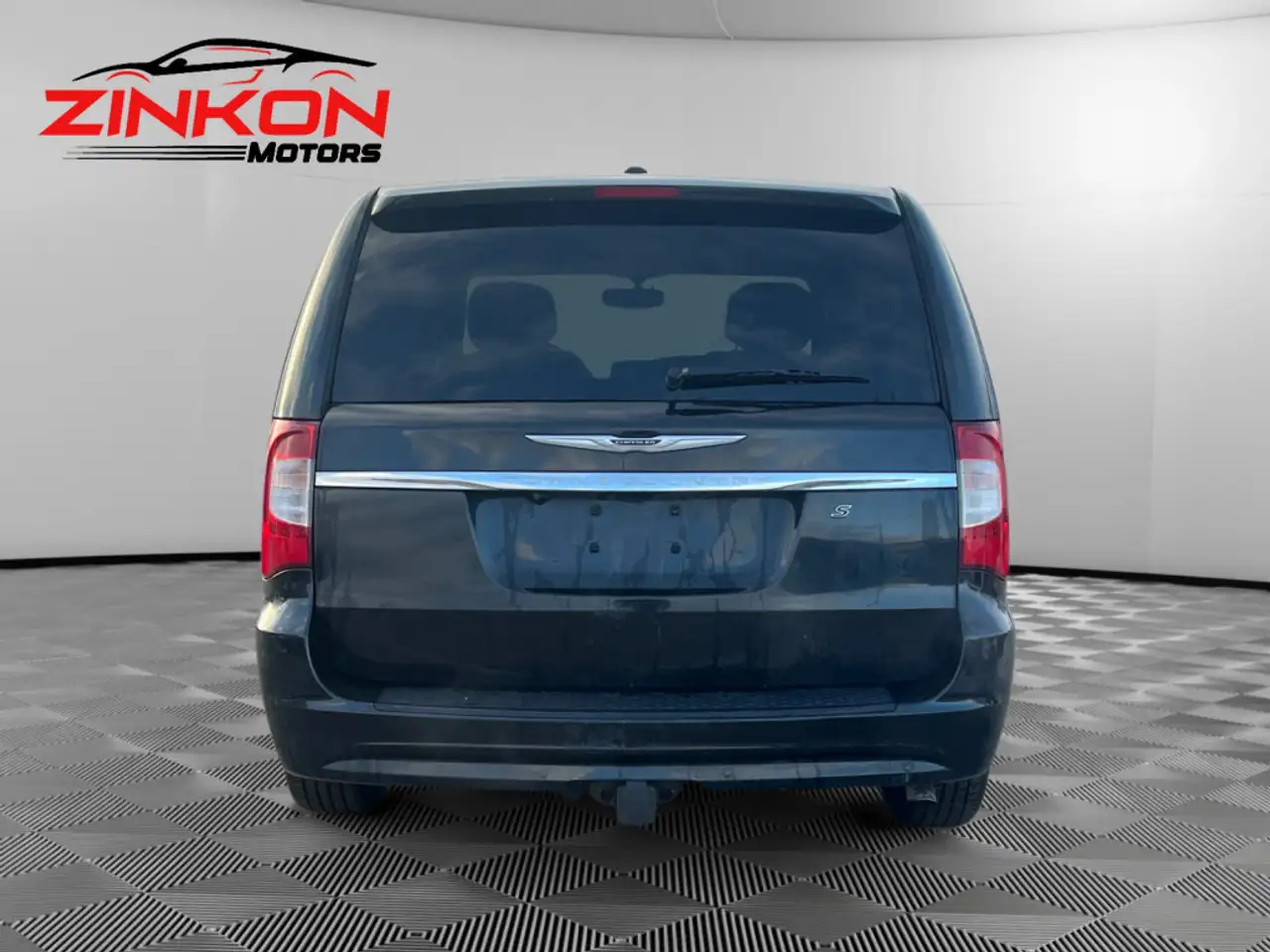 Chrysler Town & Country снимка Chrysler Town & Country