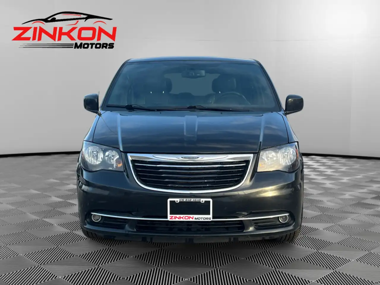 Chrysler Town & Country снимка Chrysler Town & Country
