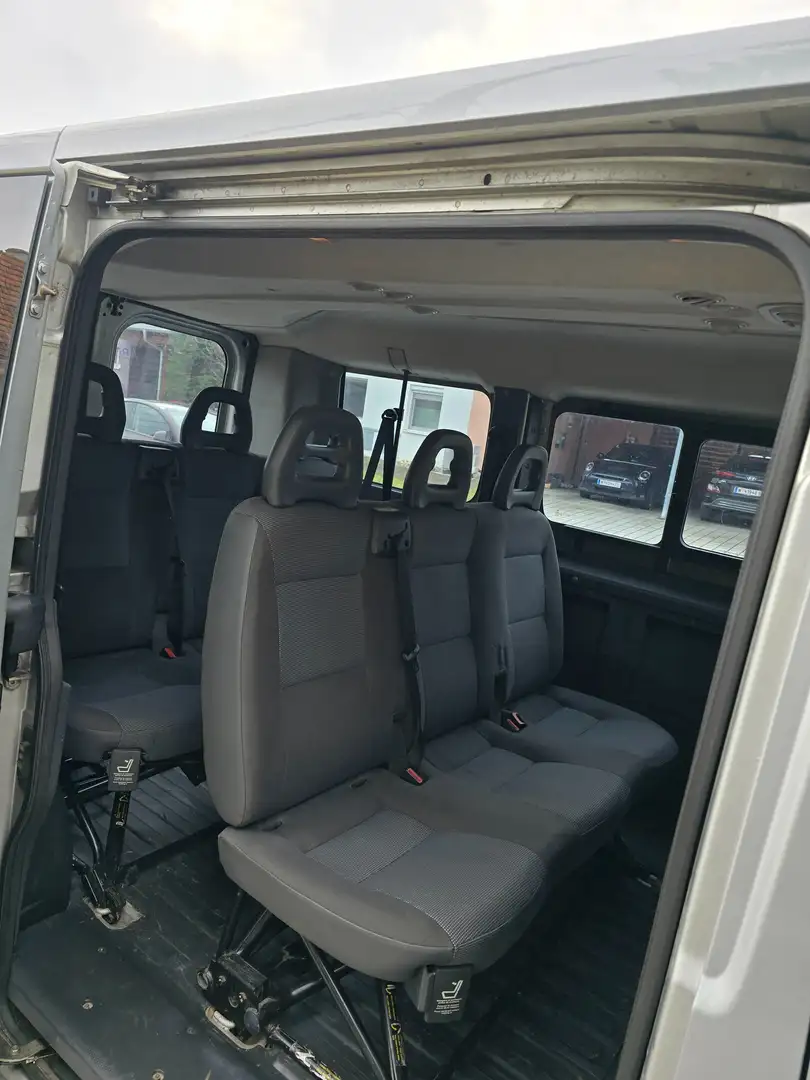 Citroen Jumper 33 L2H2 3,3t 3,0 HDi Silber - 2